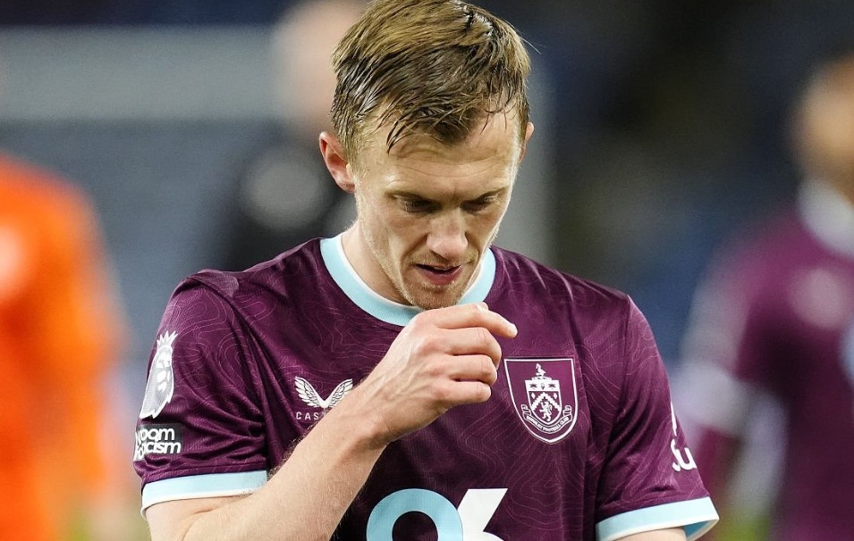 Doi Premier League thu 2 xuong hang mua nay hinh anh