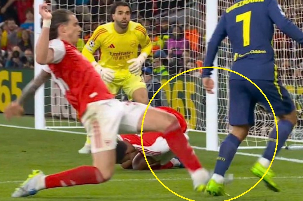 Quyet dinh gay phan no trong ngay Arsenal vao chung ket hinh anh