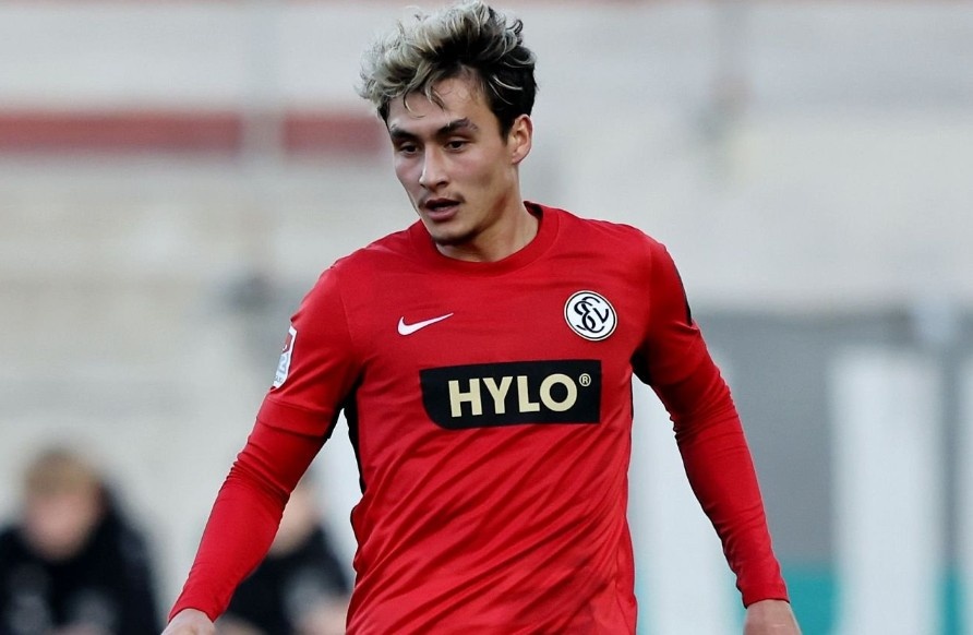 Sao Thai Lan lam nen lich su o Bundesliga hinh anh