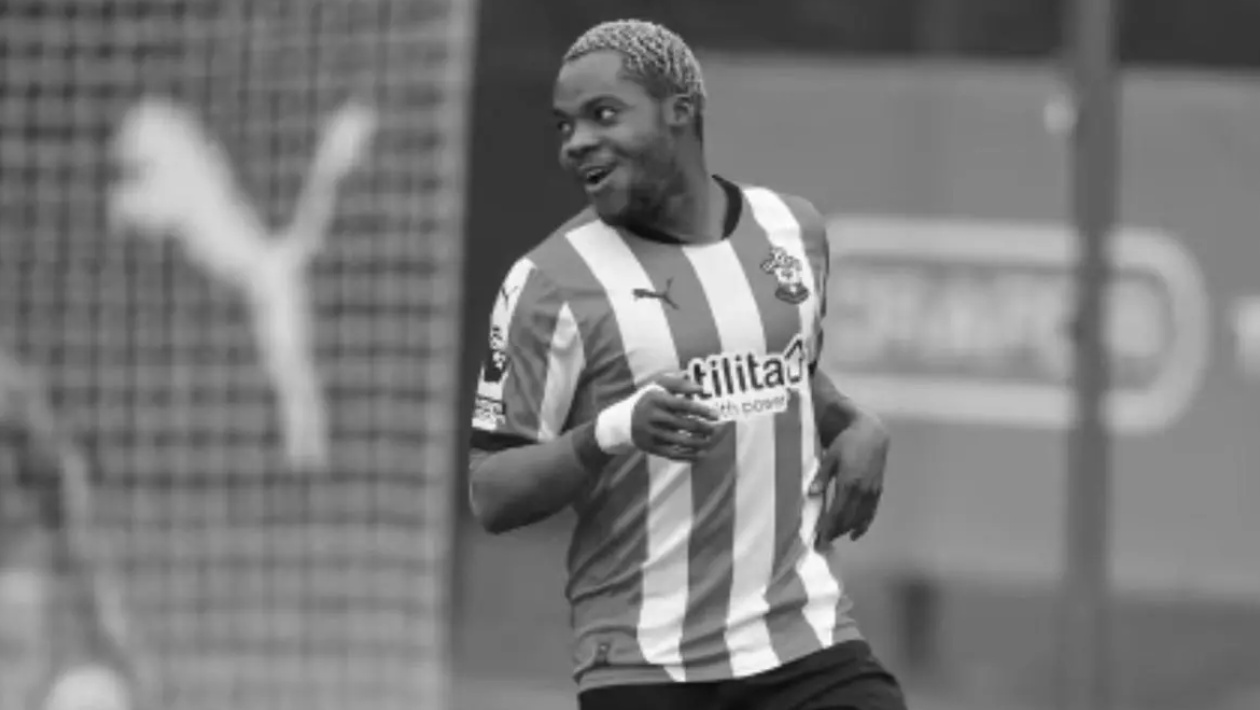 Cuu cau thu Southampton qua doi o tuoi 21 hinh anh