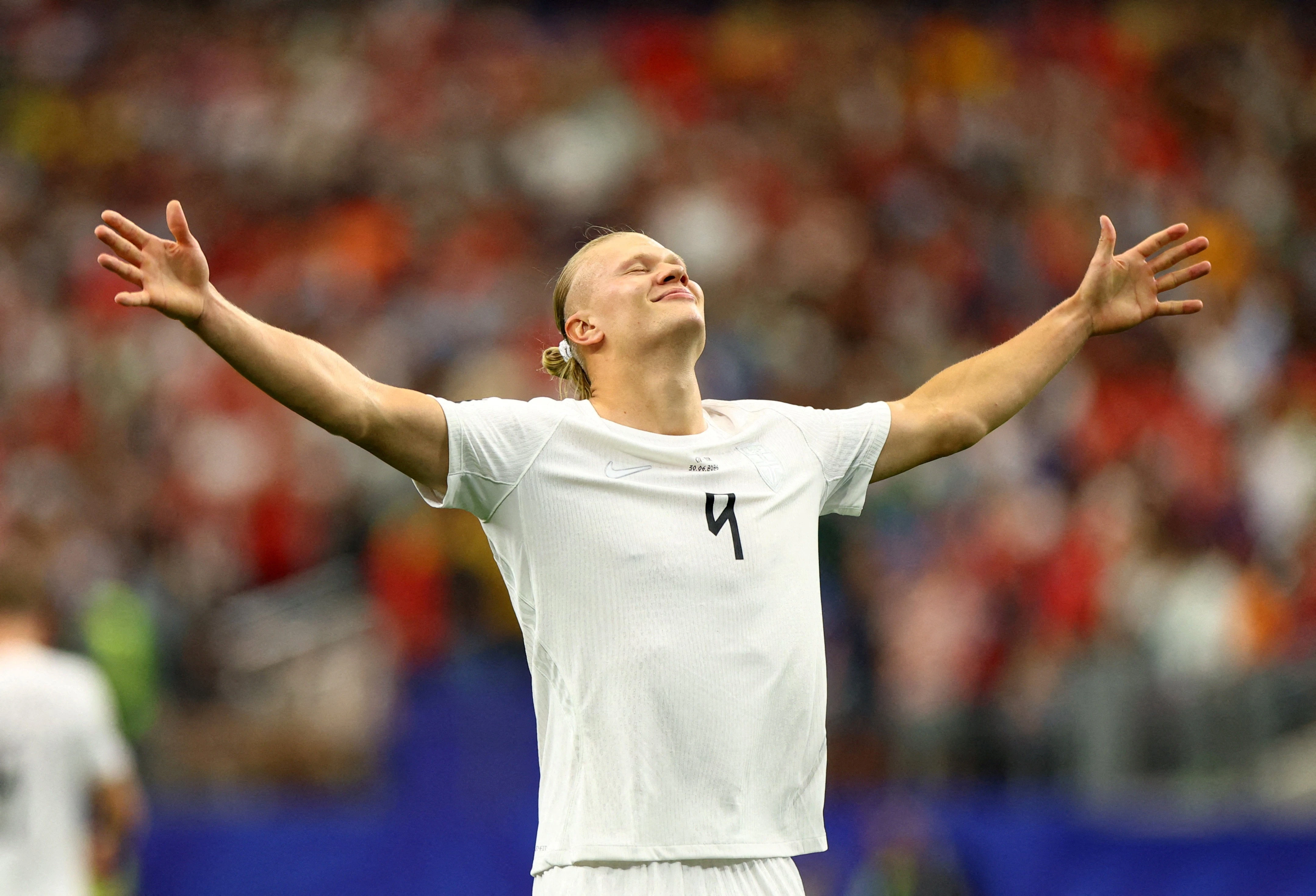 Haaland toa sang, Na Uy gap Brazil o vong 16 doi World Cup hinh anh