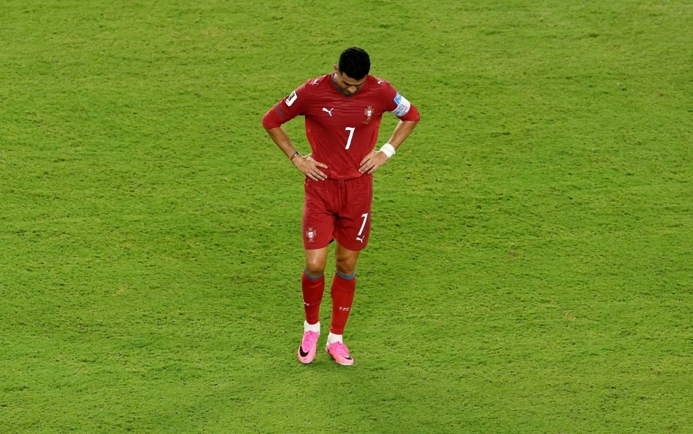 Martinez dang dung sai Ronaldo? hinh anh