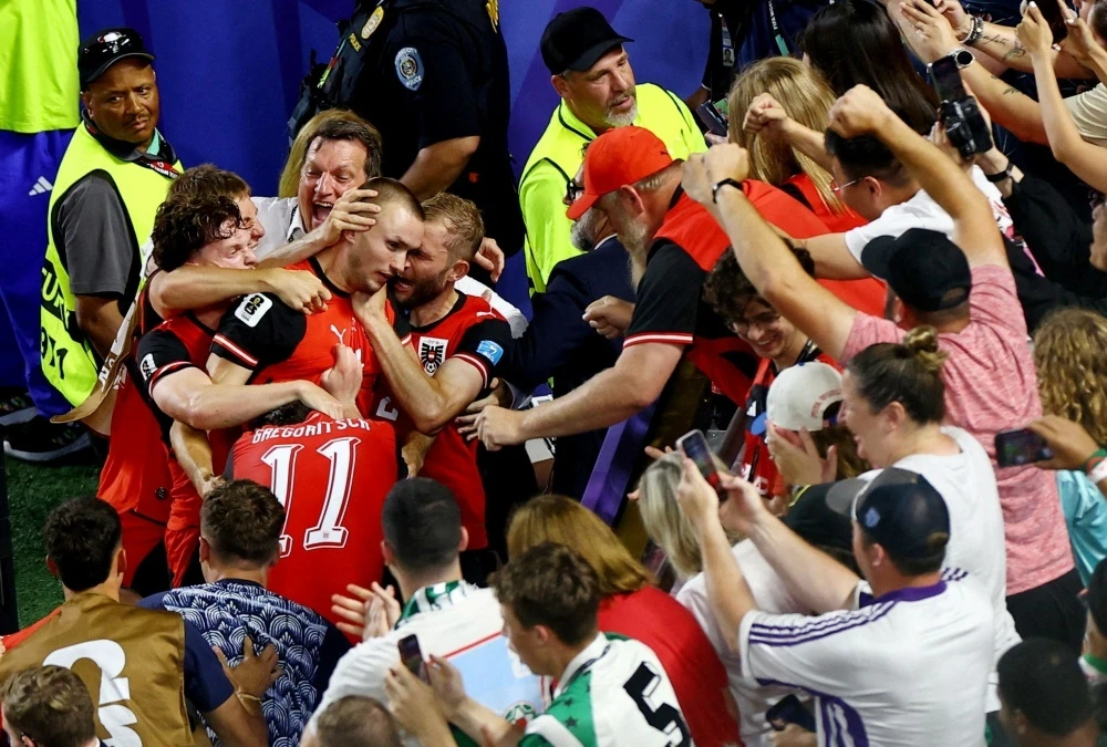 FIFA thang lon voi World Cup phinh to hinh anh