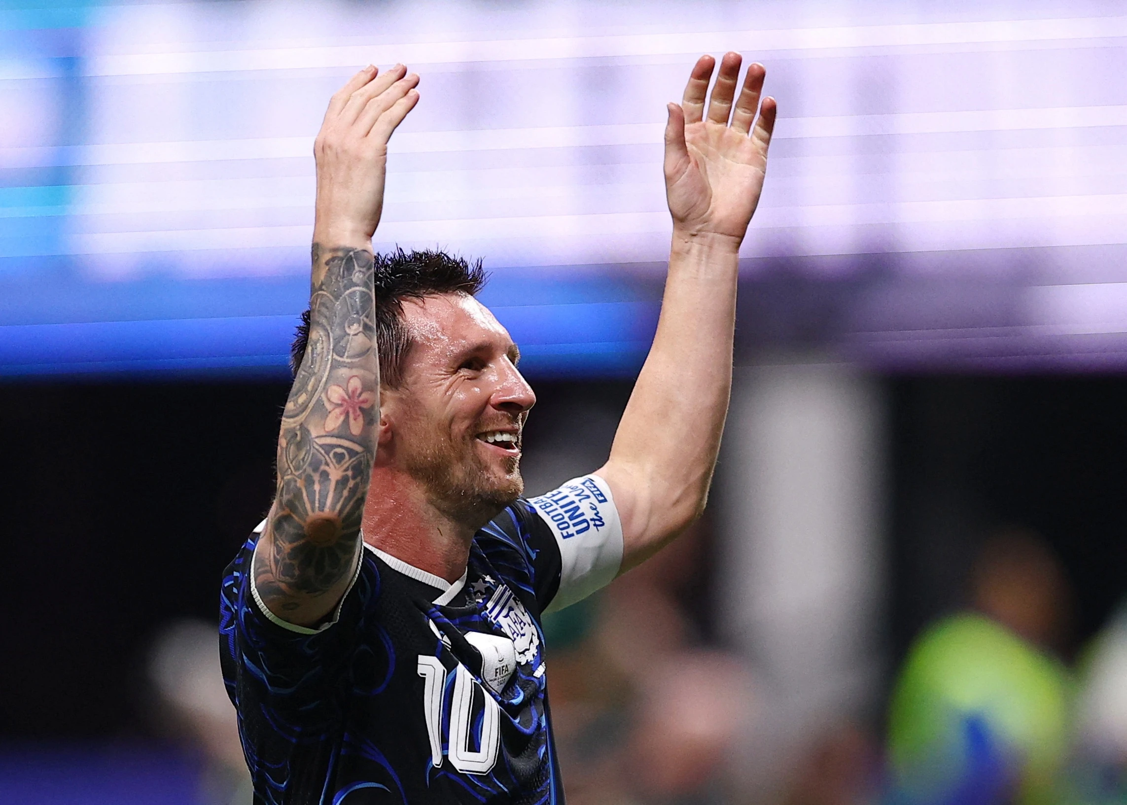 Muốn hạ Argentina, trước hết phải khiến Messi không có thời gian