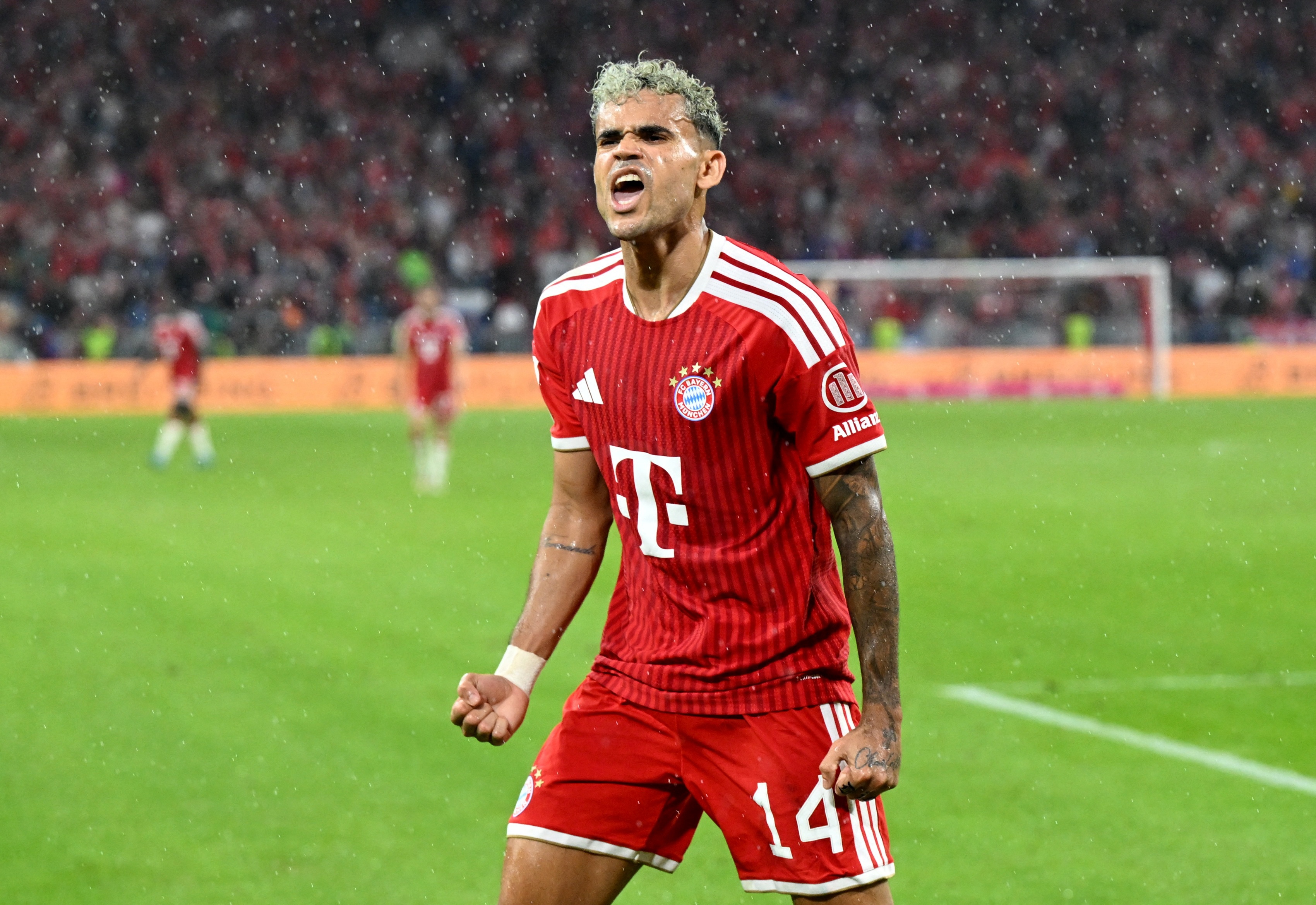 Bayern nghiền nát đối thủ trong ngày khai màn Bundesliga