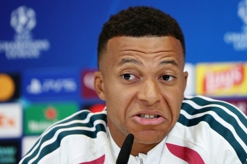 Mbappe: 'Tôi có thể giả vờ ngốc nghếch'