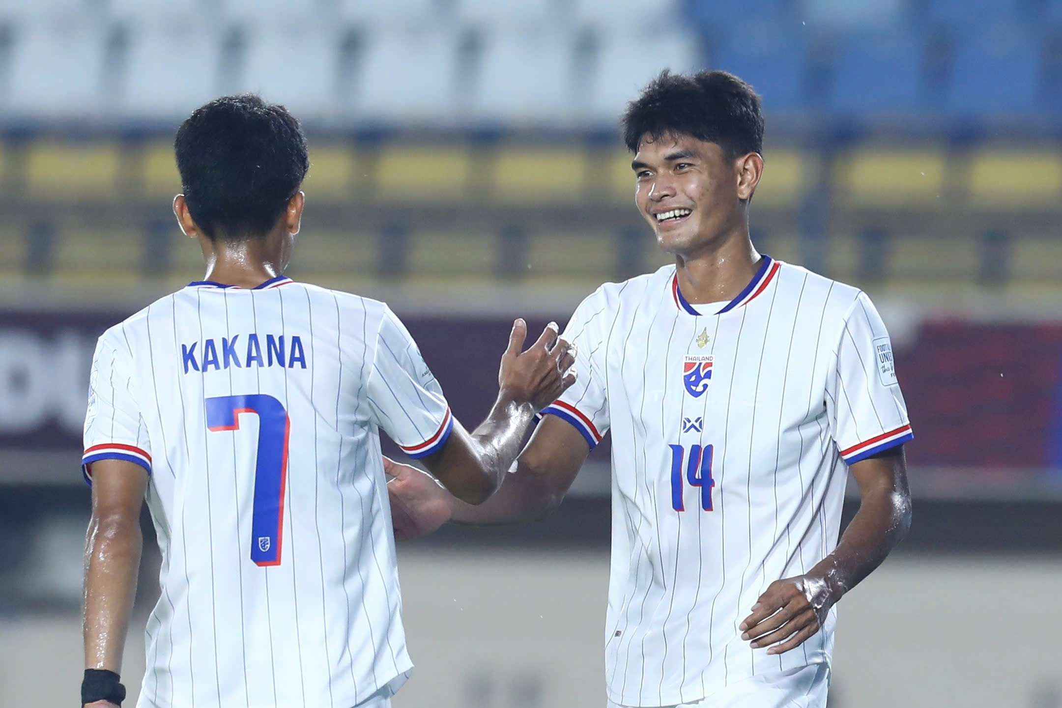Thái Lan chạy đà cho trận gặp Việt Nam bằng chiến thắng 4-0