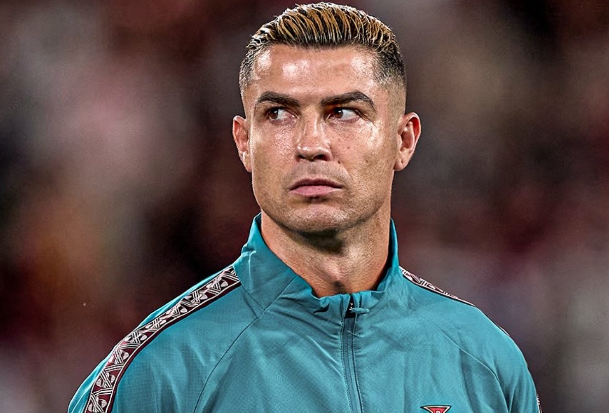 Ronaldo tố HLV Bồ Đào Nha hai lần thất hứa