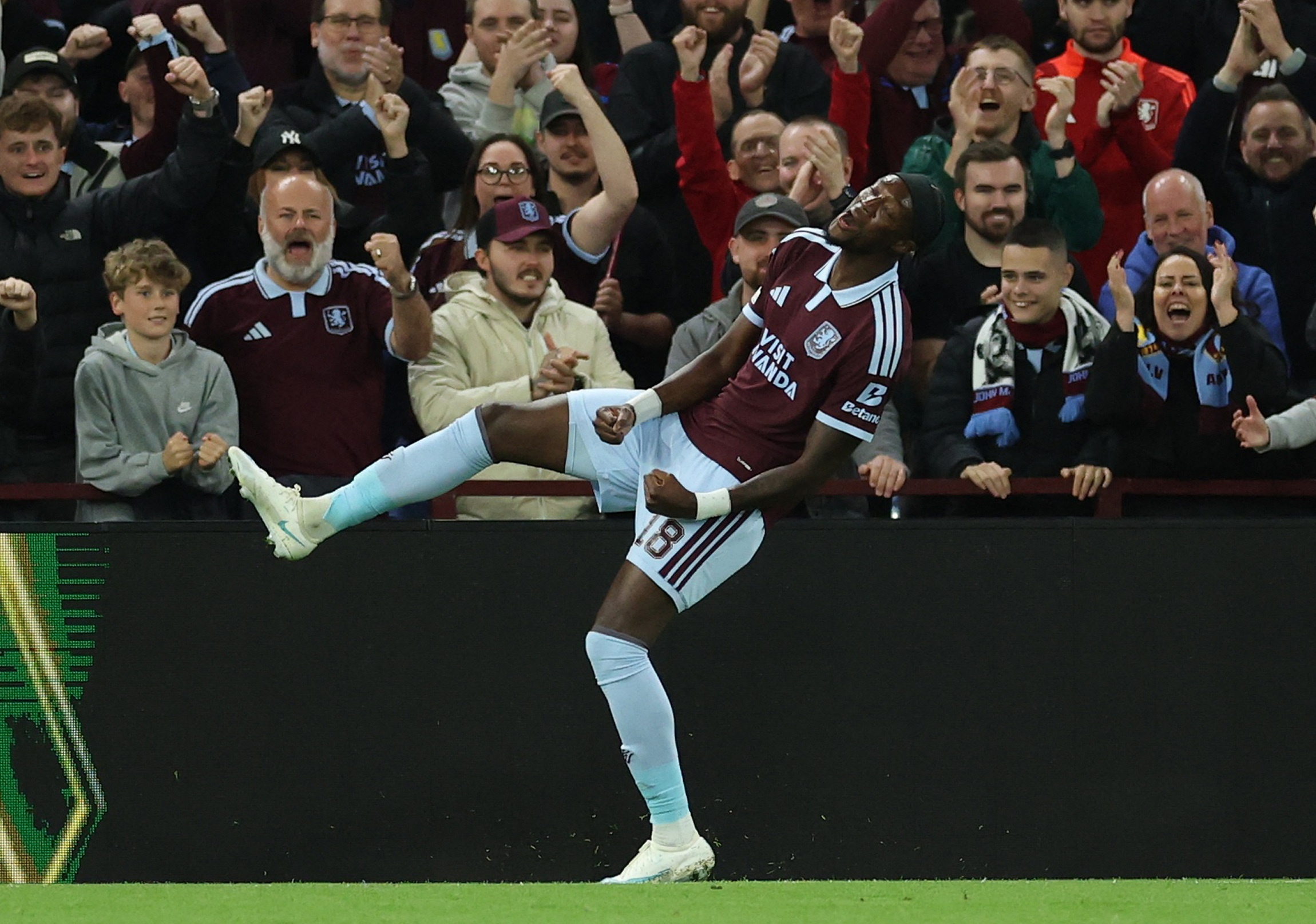 Aston Villa ảnh 4