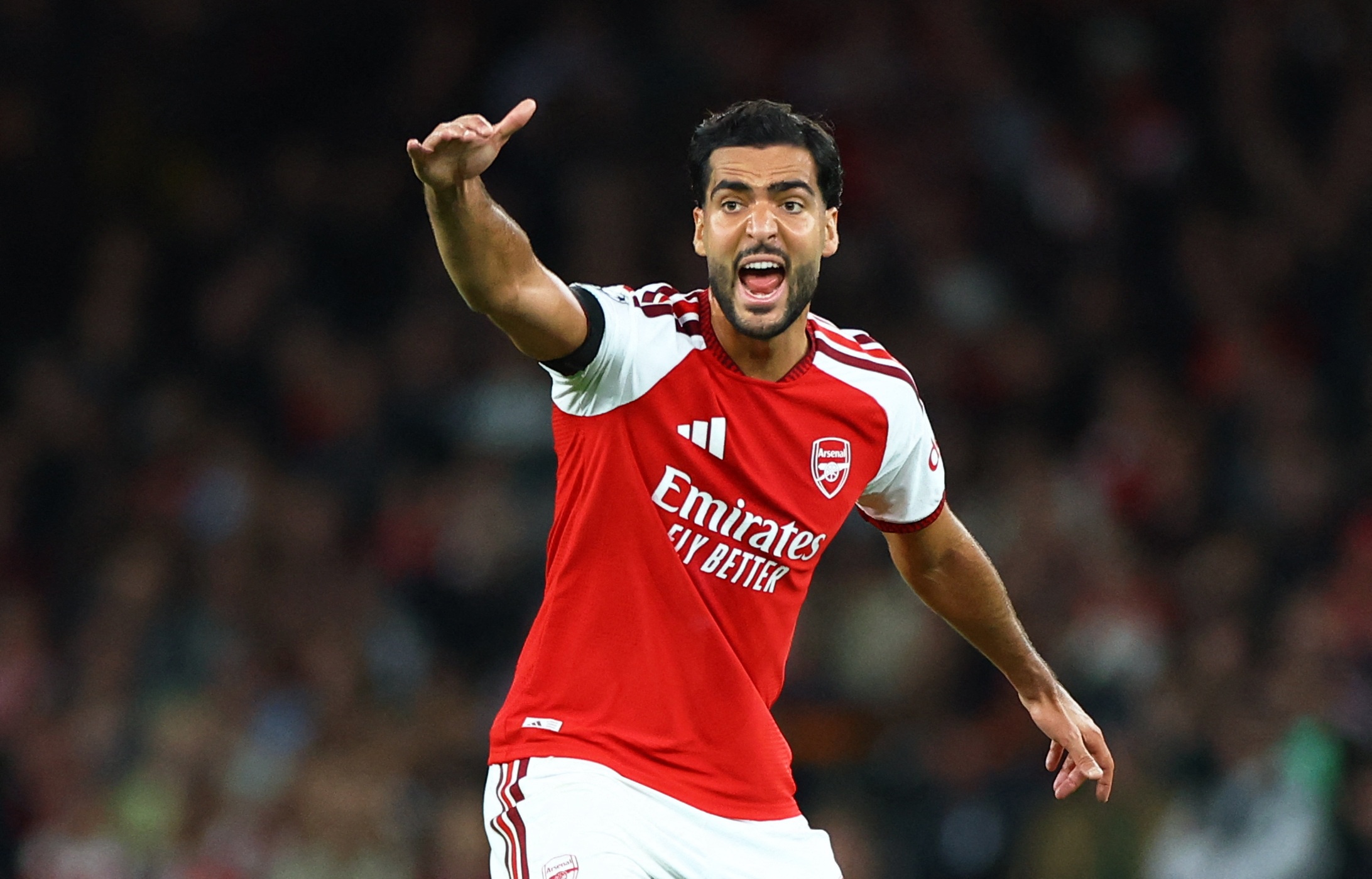 Chiếc ghế trống đã cứu mạng Mikel Merino