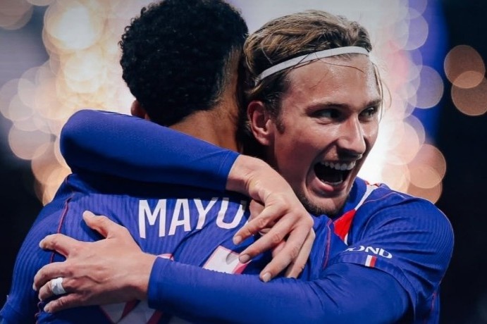 PSG nhảy từ vị trí thứ 5 lên đỉnh bảng giải Pháp