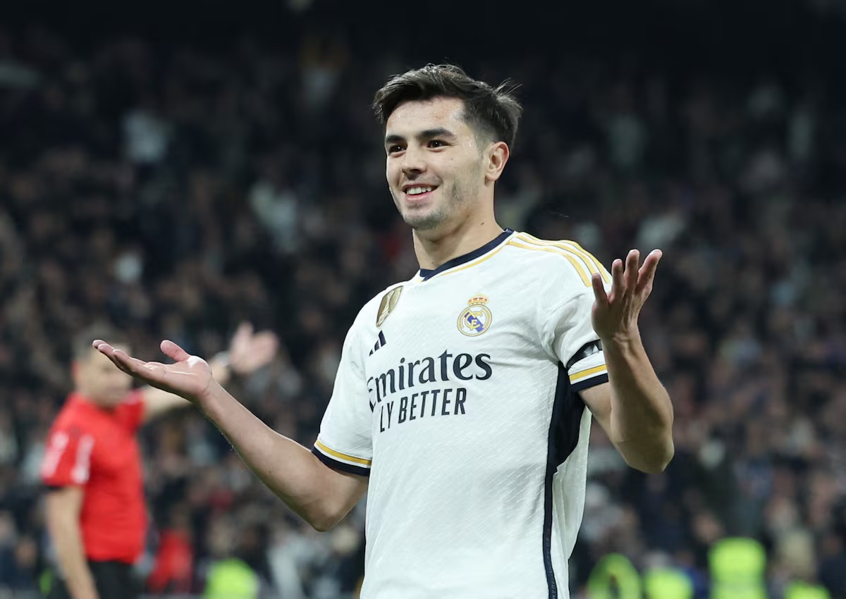 Bí ẩn ngôi sao bị Mourinho bỏ quên ở Real Madrid
