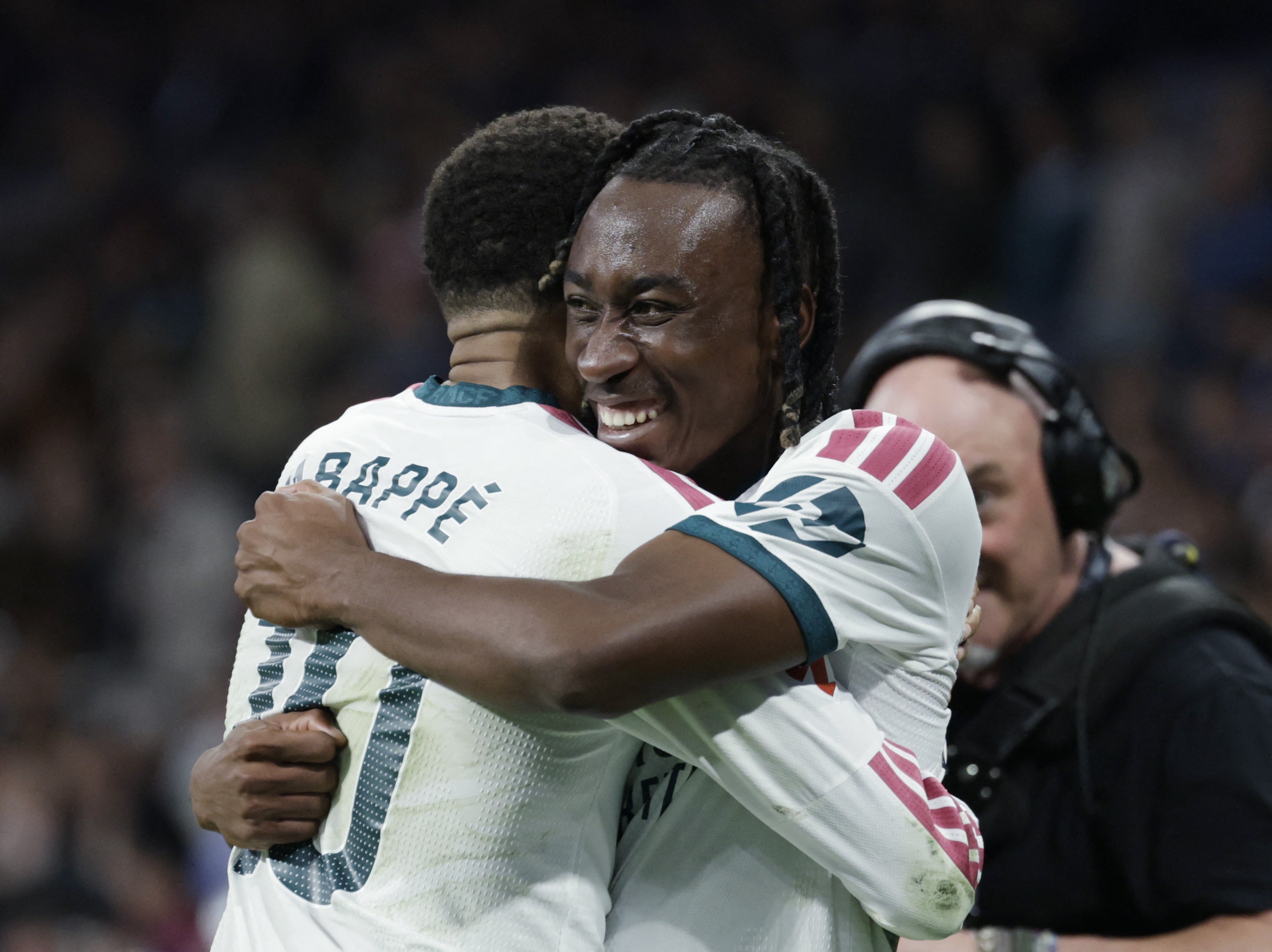 Real Madrid bất ngờ tìm ra người thay Vinicius