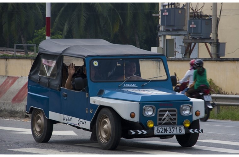 La Dalat - xe hoi made in Viet Nam vang danh mot thoi hinh anh