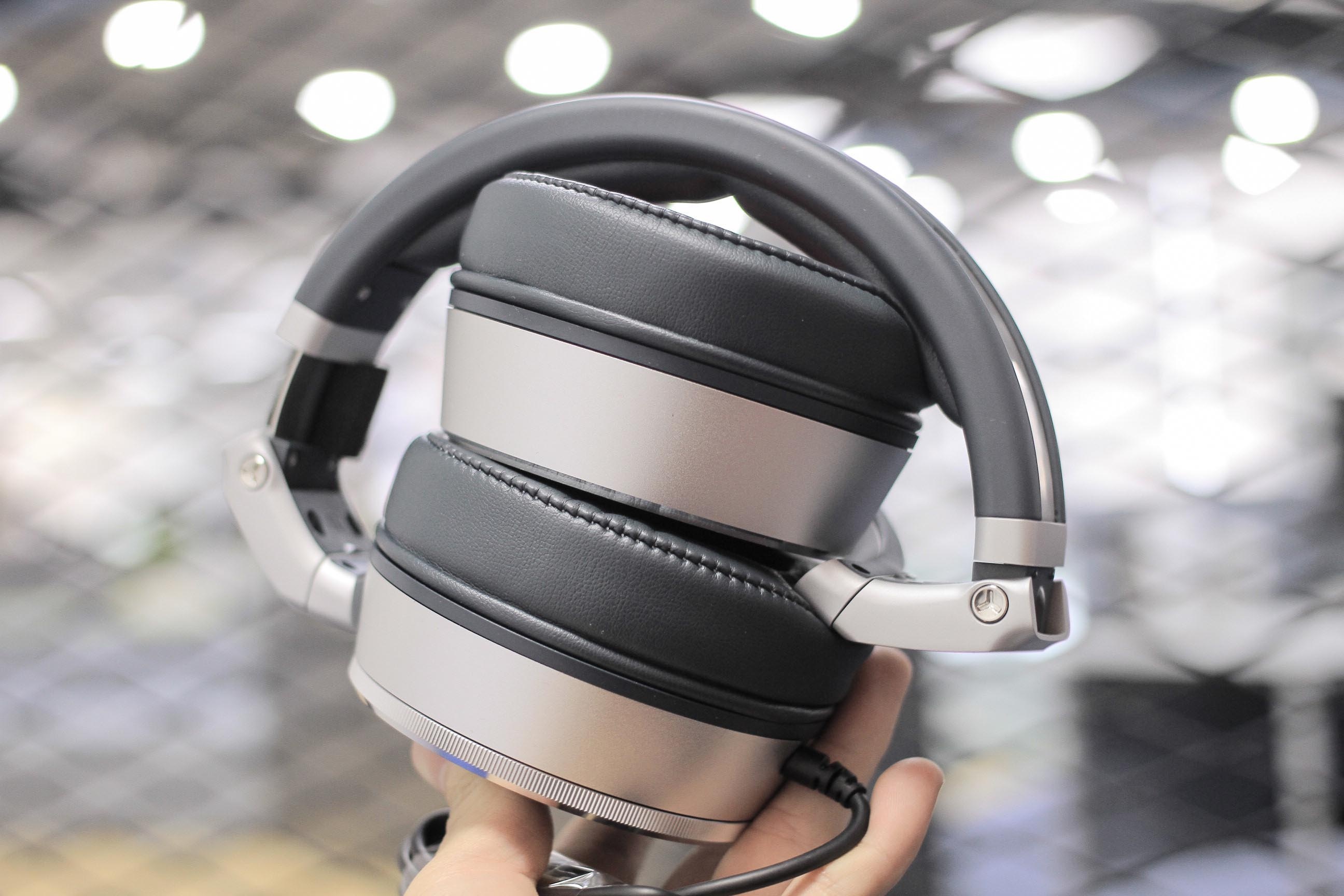 Dap hop tai nghe audiophile HD630 VB, gia 12,5 trieu o VN hinh anh