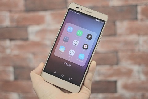 Danh gia nhanh di dong co cam bien van tay gia 6 trieu o VN hinh anh