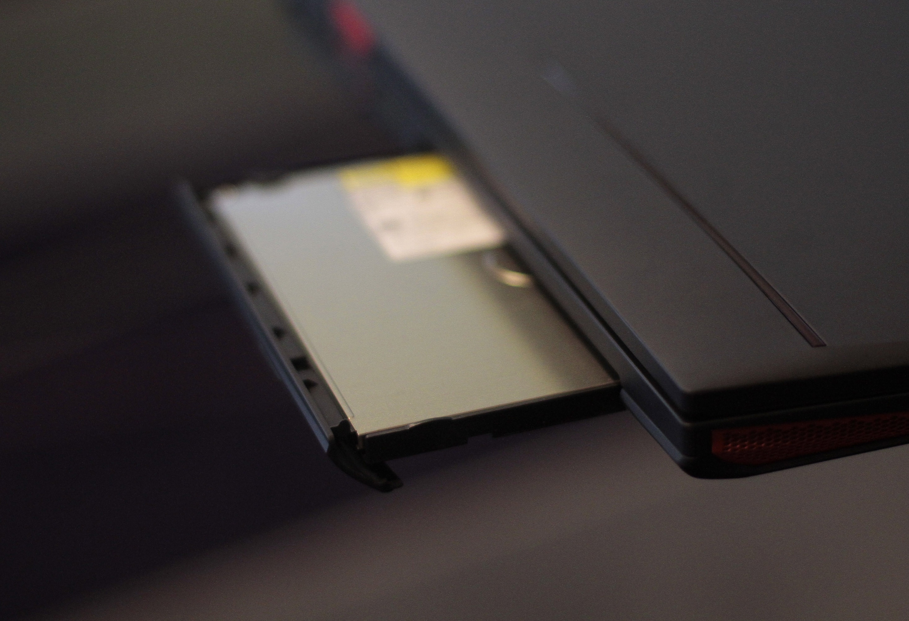 Laptop choi game Acer gia 80 trieu dong anh 4