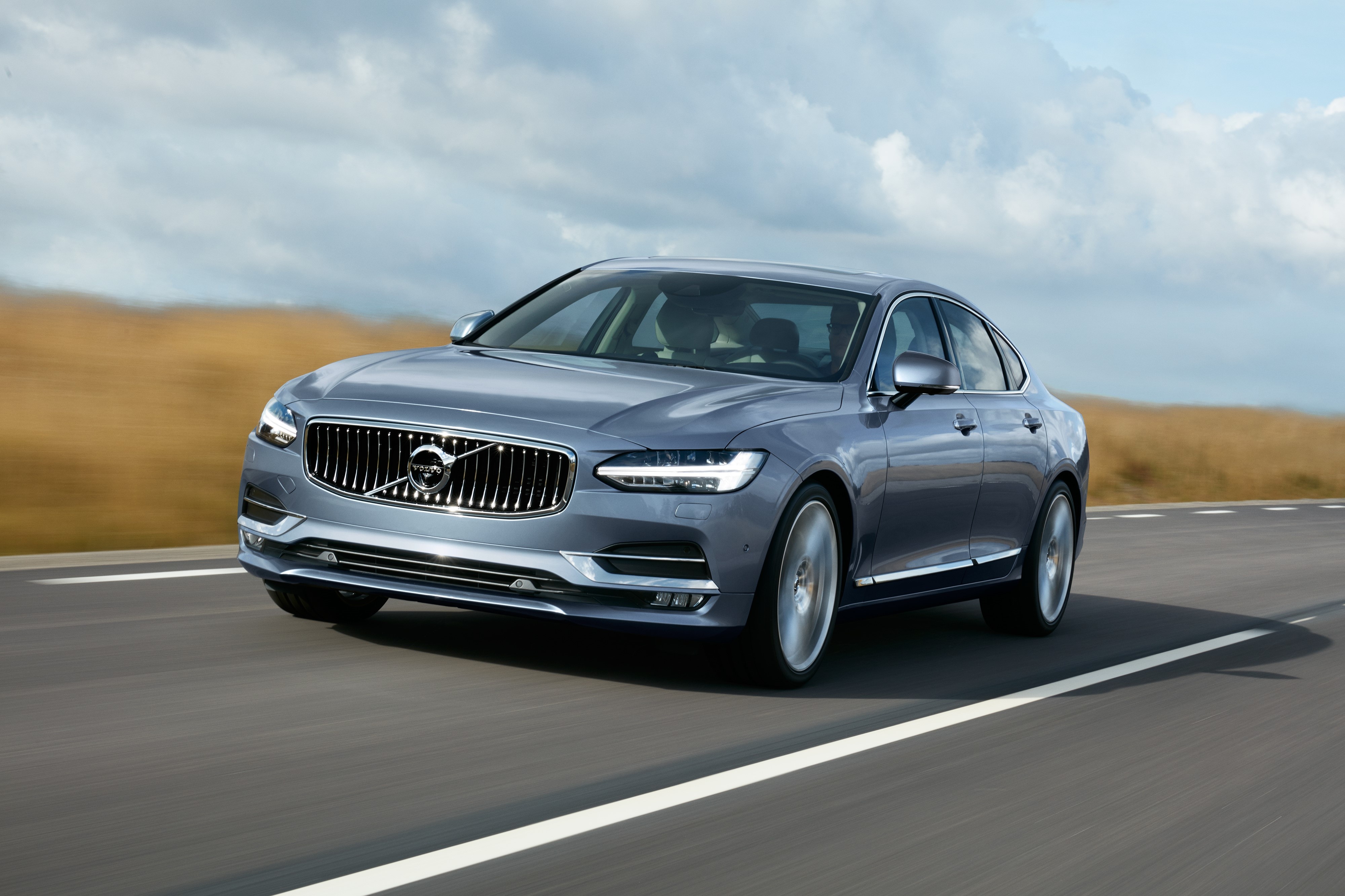 Volvo XC90 chính hãng về Việt Nam,   ảnh 2 Volvo XC90 chinh hang ve Viet Nam, anh 2