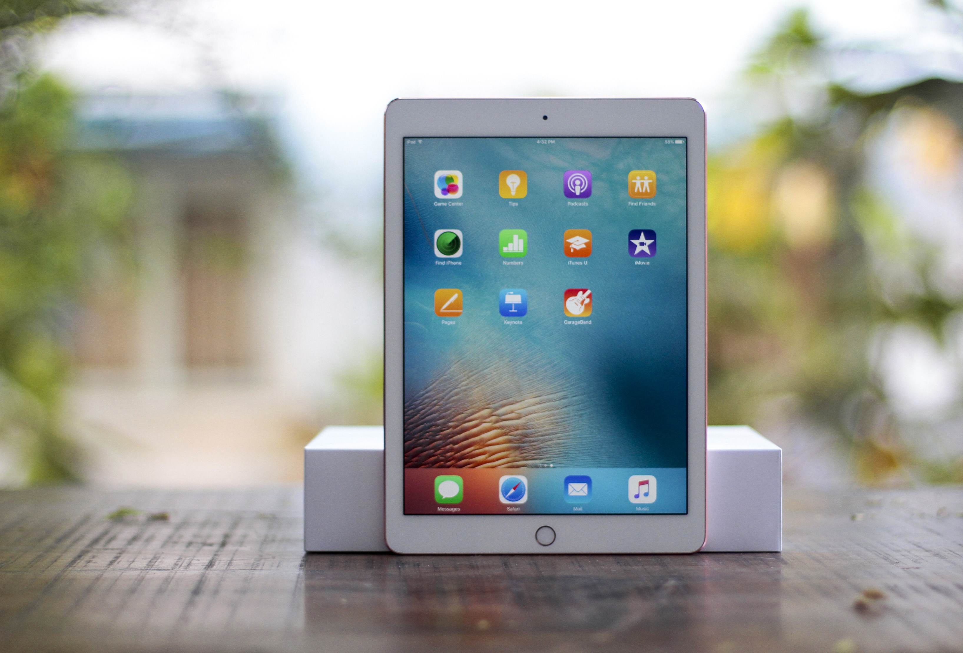 iPad Pro 9,7 inch ve Viet Nam, gia 18 trieu dong hinh anh
