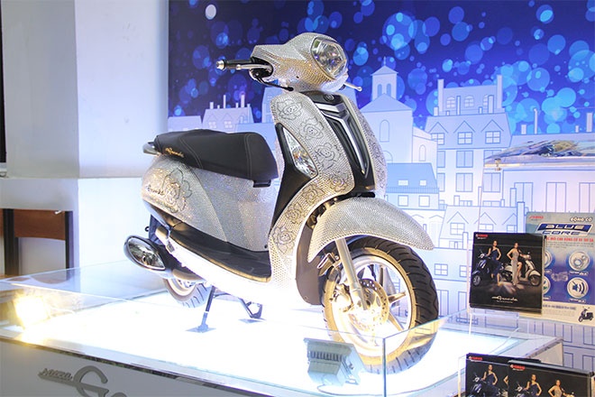 Yamaha Nozza Grande dinh pha le o Viet Nam hinh anh