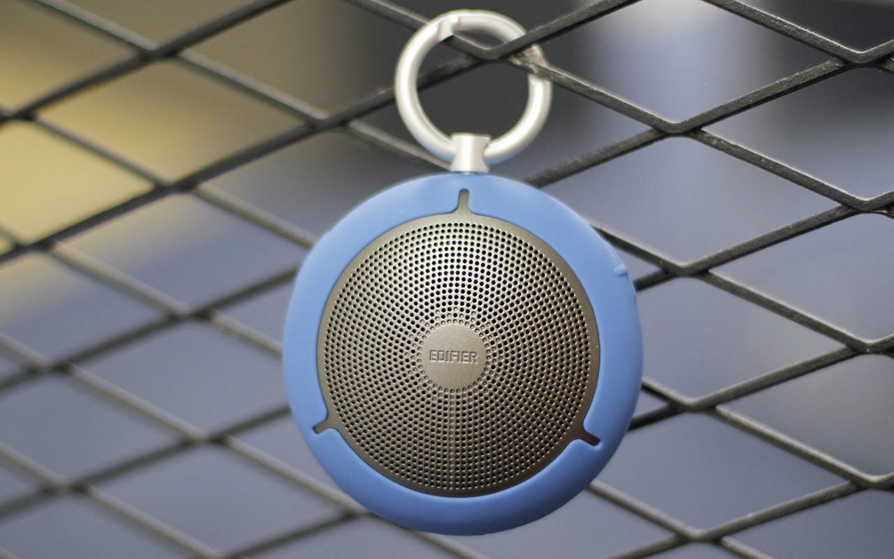 Mo hop loa Bluetooth hinh dong ho qua quyt tai Viet Nam hinh anh