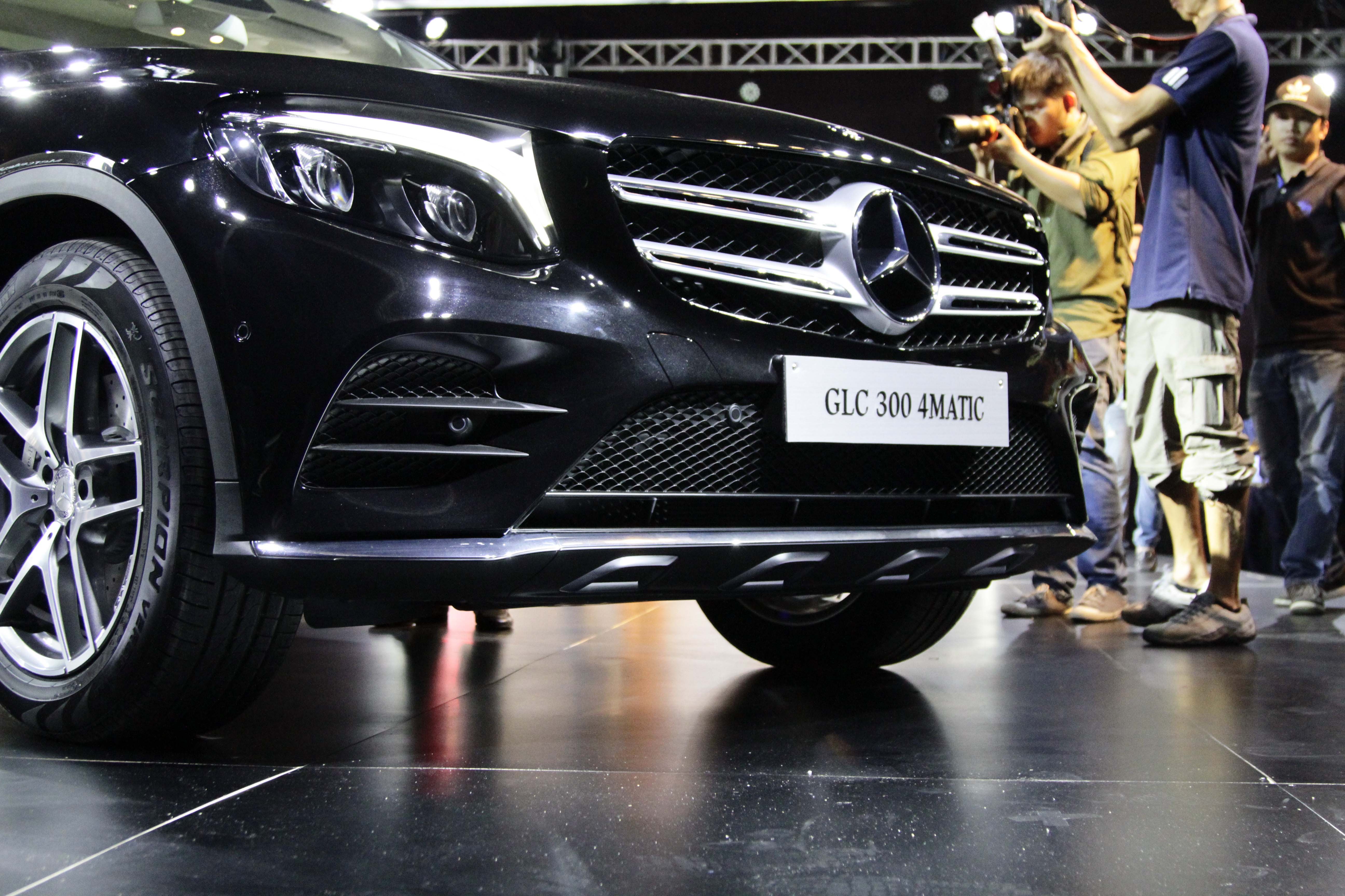 Mercedes-Benz GLC 300 anh 3