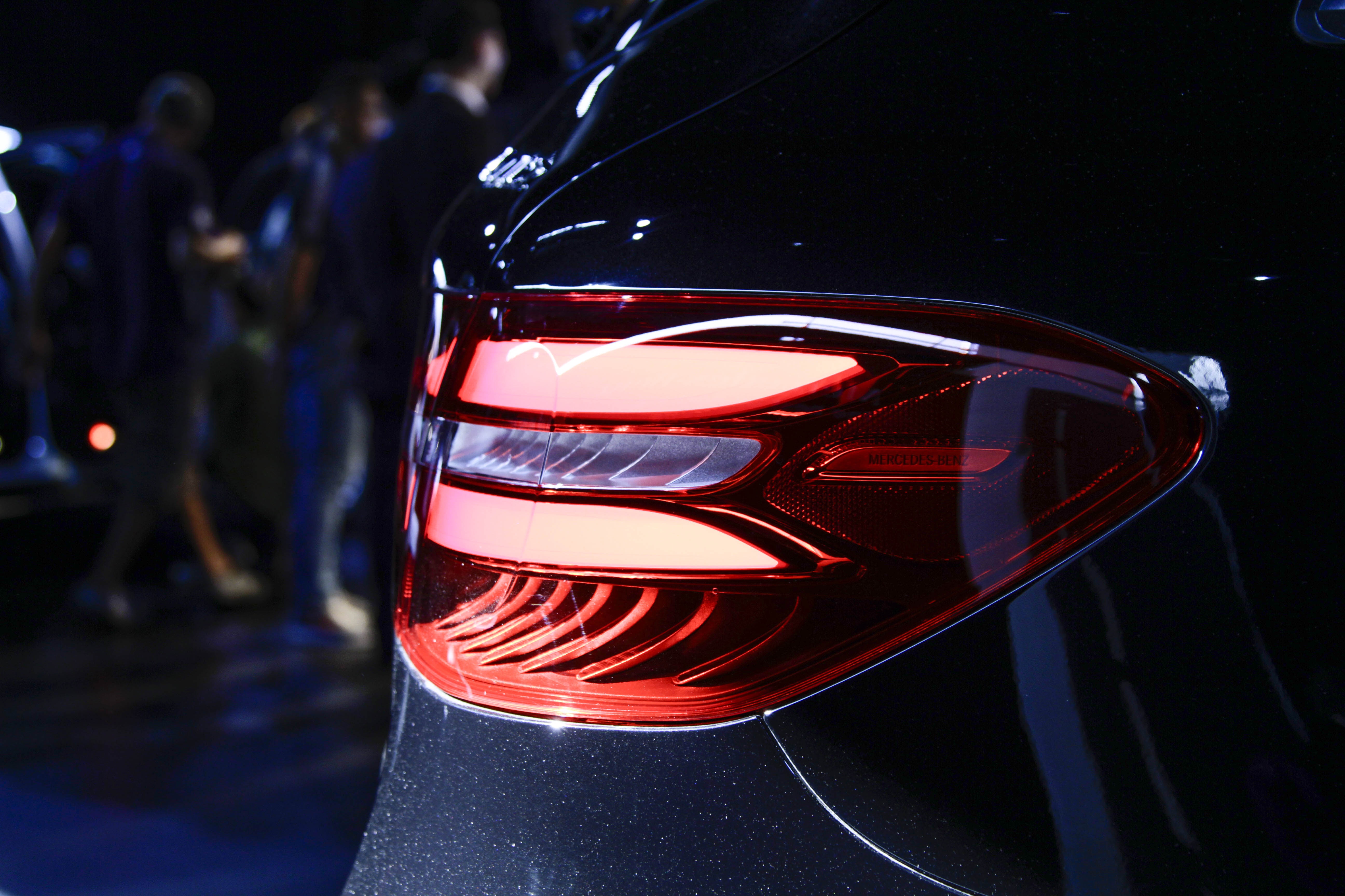 Mercedes-Benz GLC 300 anh 8