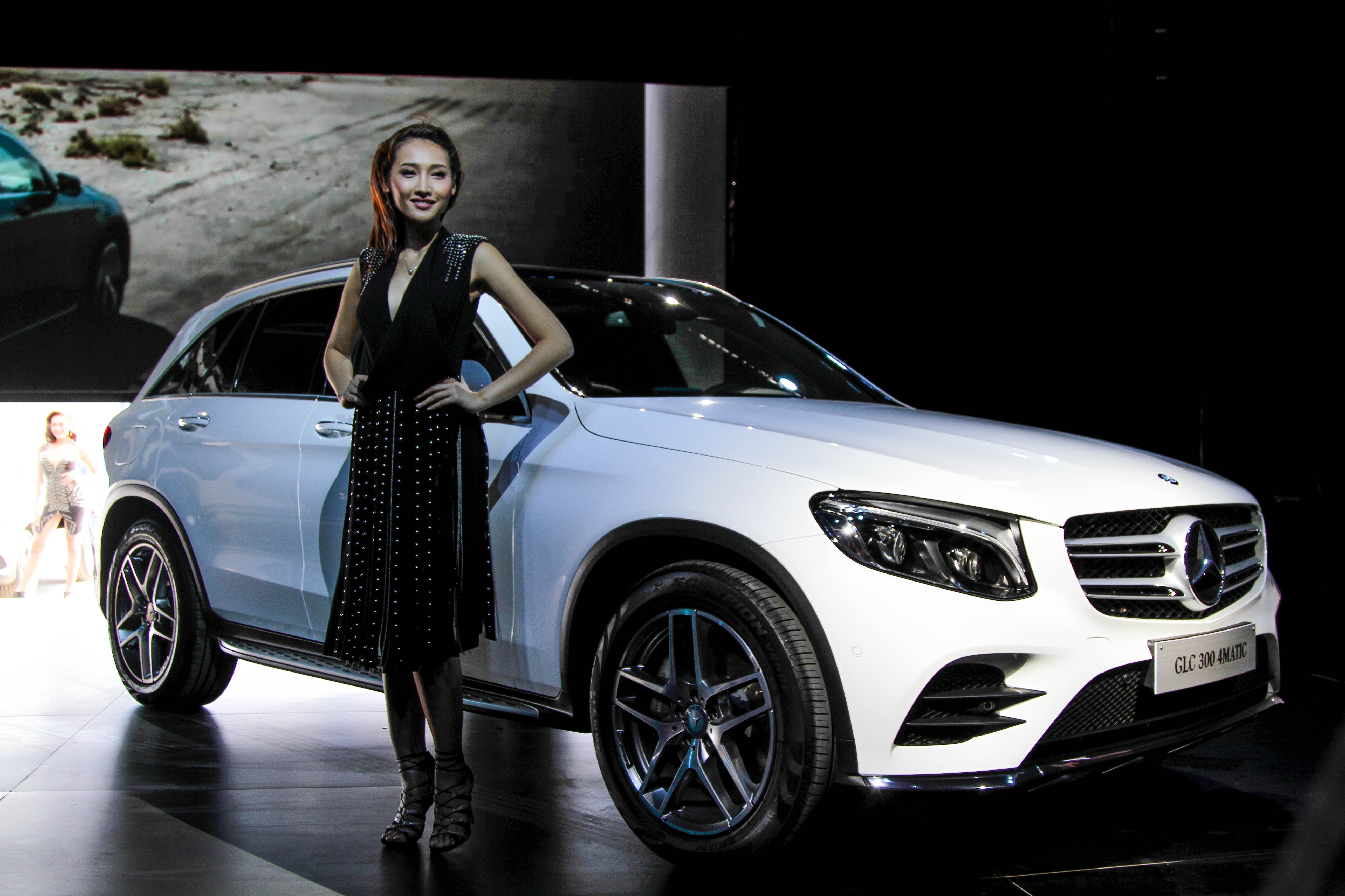 Mercedes trinh lang GLC 2016 gia tu 1,7 ty tai VN hinh anh