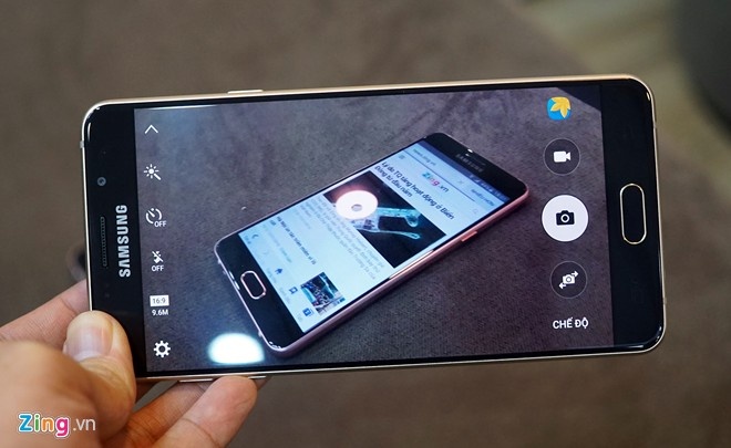 Apple iPhone SE so Samsung Galaxy A5 anh 5