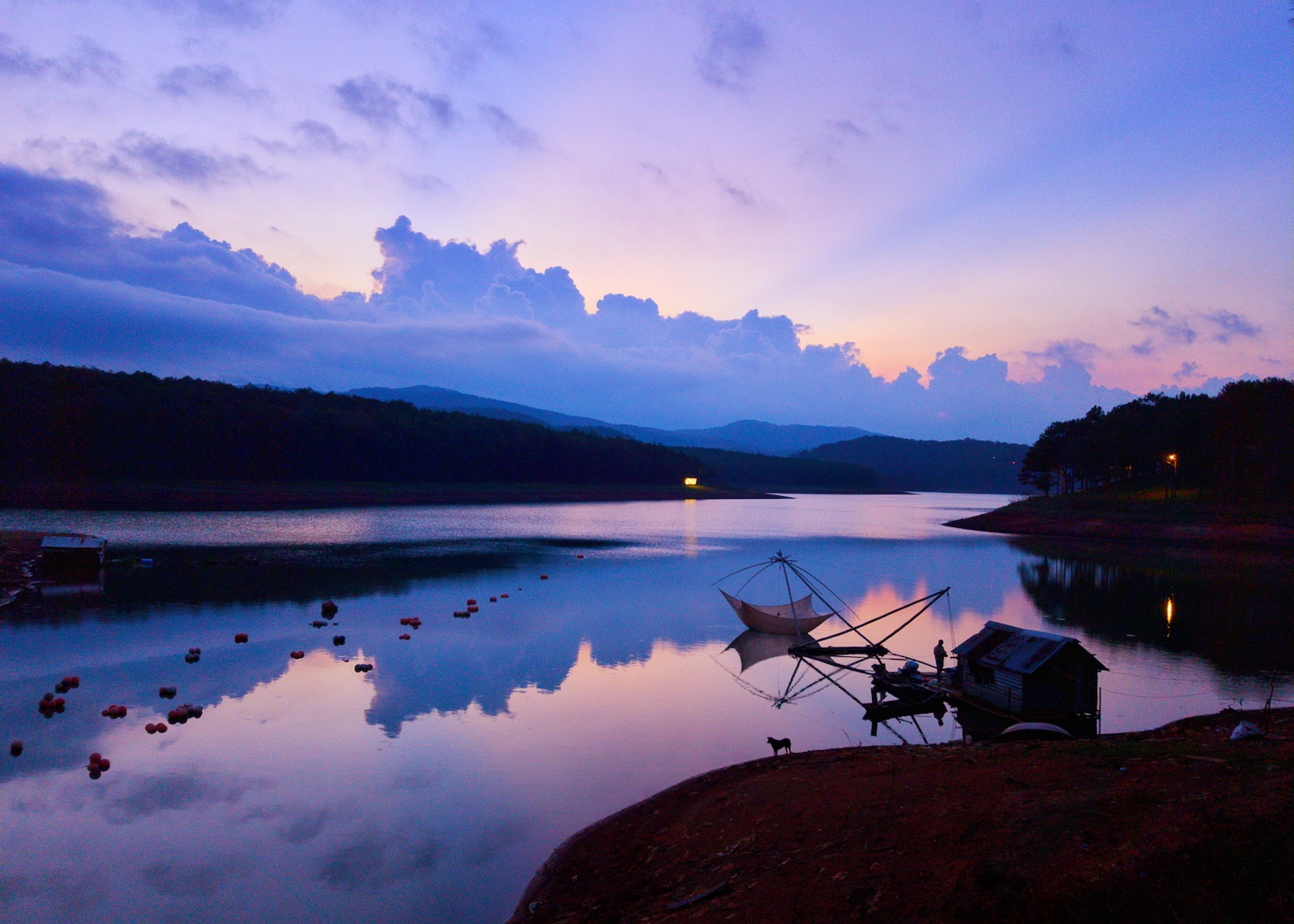 Trien lam anh Sac mau cuoc song anh 3