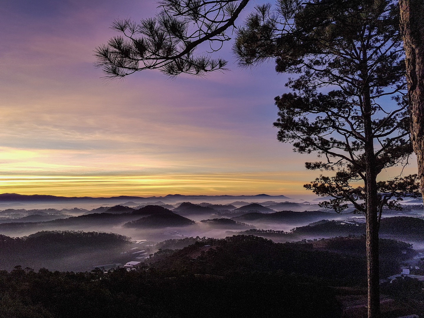Trien lam anh Sac mau cuoc song anh 10