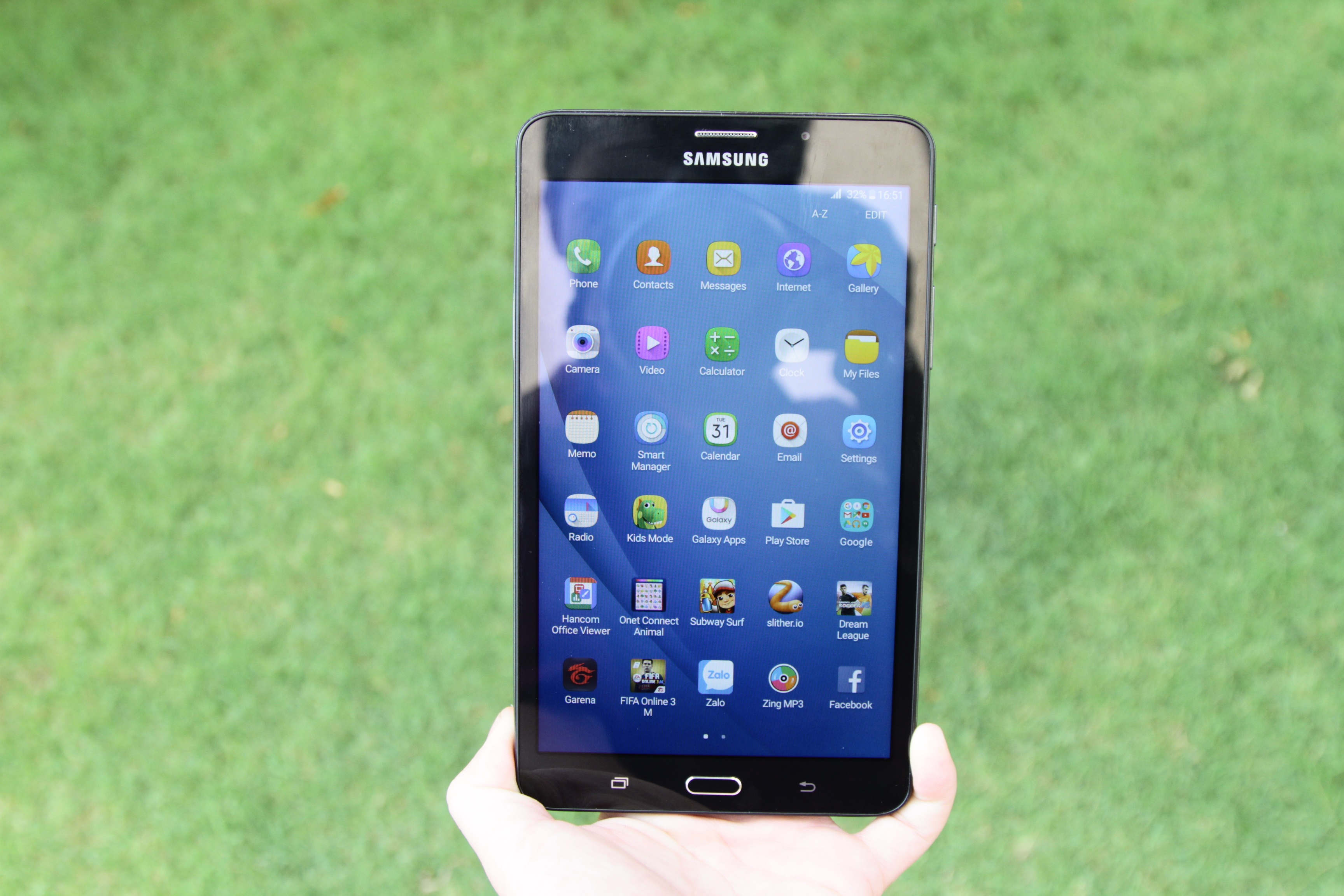 Samsung Galaxy Tab A6: Thiet ke vua tay, cau hinh kha hinh anh