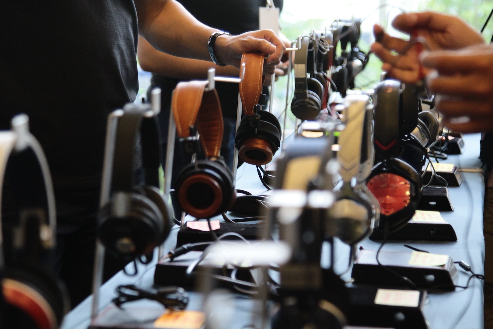 Trien lam thiet bi nghe nhac anh 3