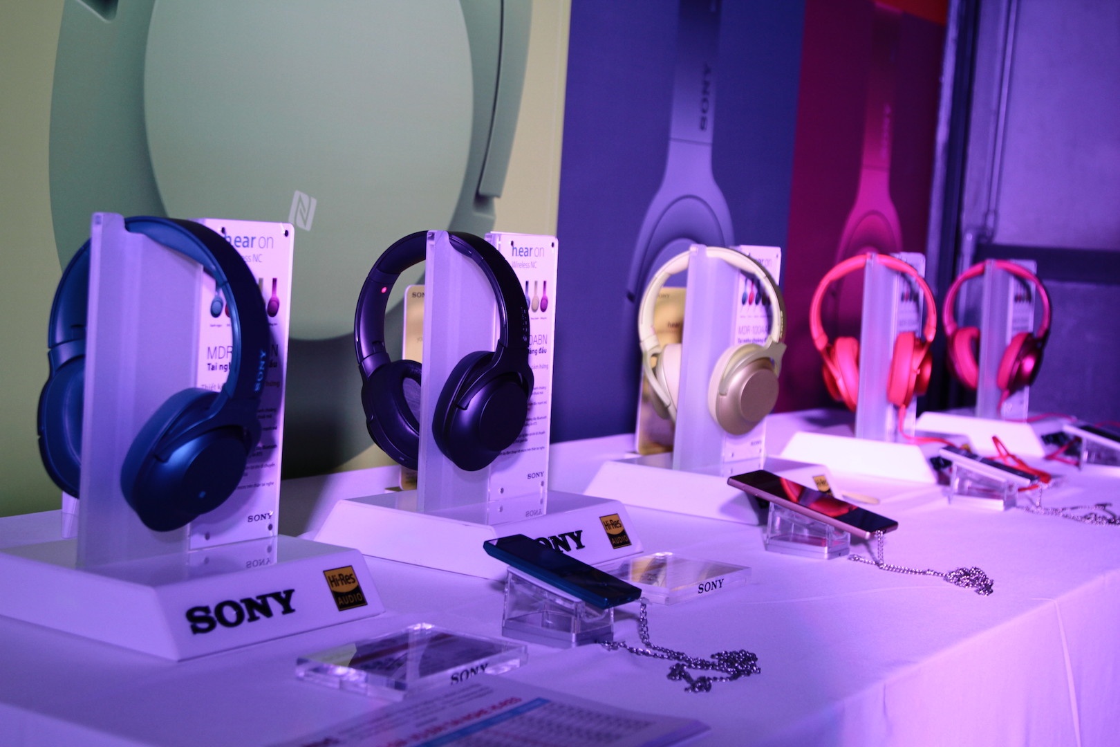 Sony H.ear on MDR anh 2
