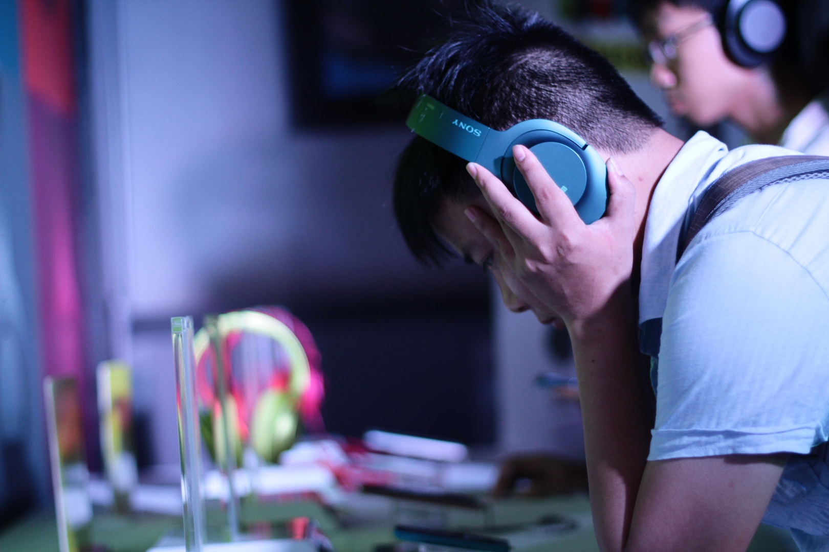 Sony trinh lang tai nghe Hi-Res nhieu mau sac tai VN hinh anh