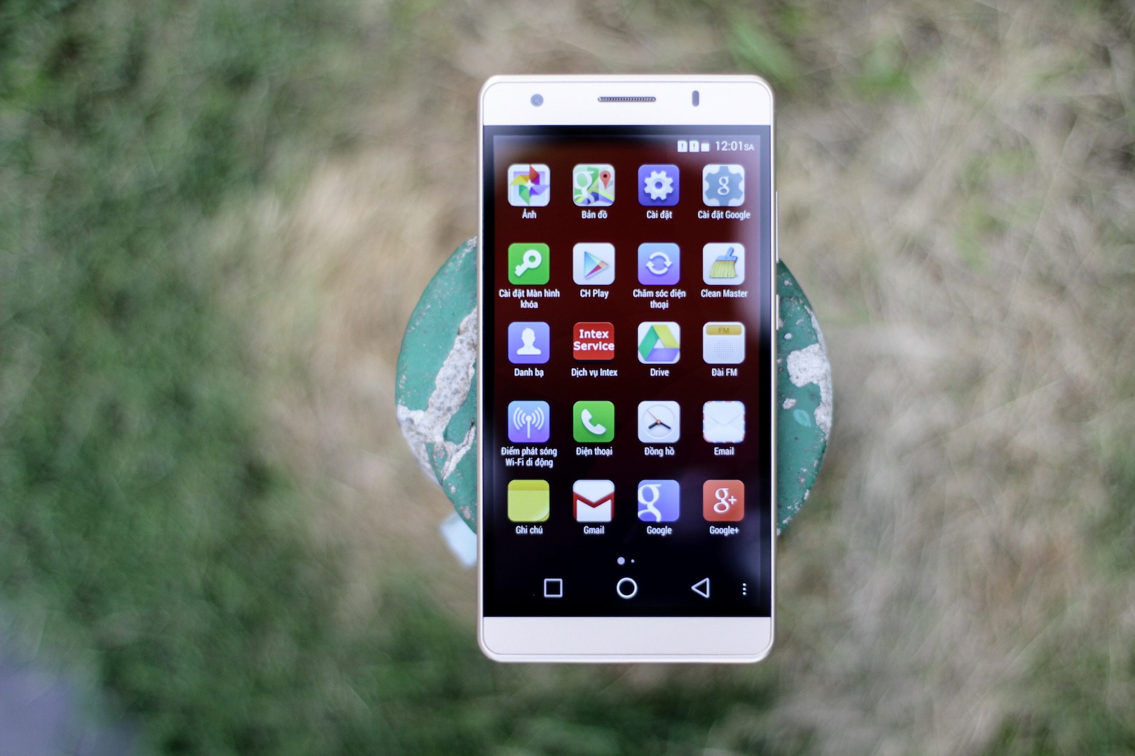 Tren tay nhanh Intex Aqua Dream II, thiet ke dep, gia 2,5 trieu hinh anh