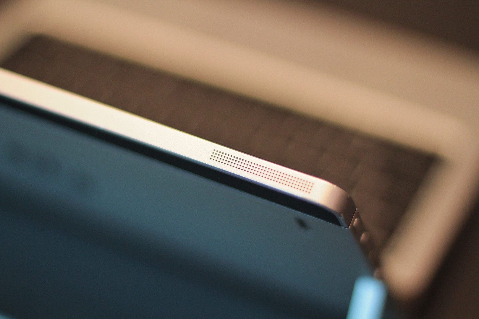 gia HP Elite X2 tai Viet Nam, anh 7