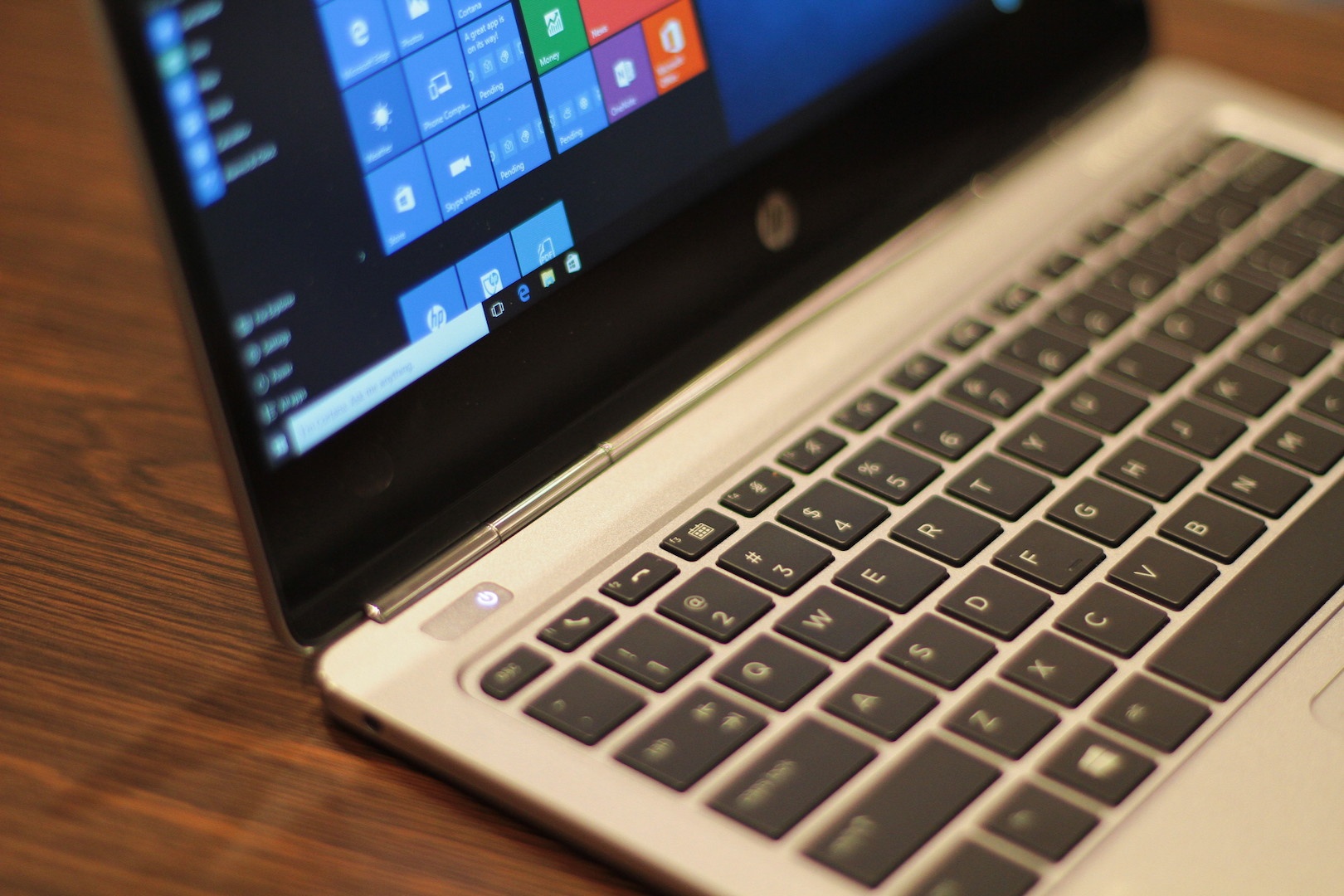 HP EliteBook Folio G1 ve Viet Nam anh 9