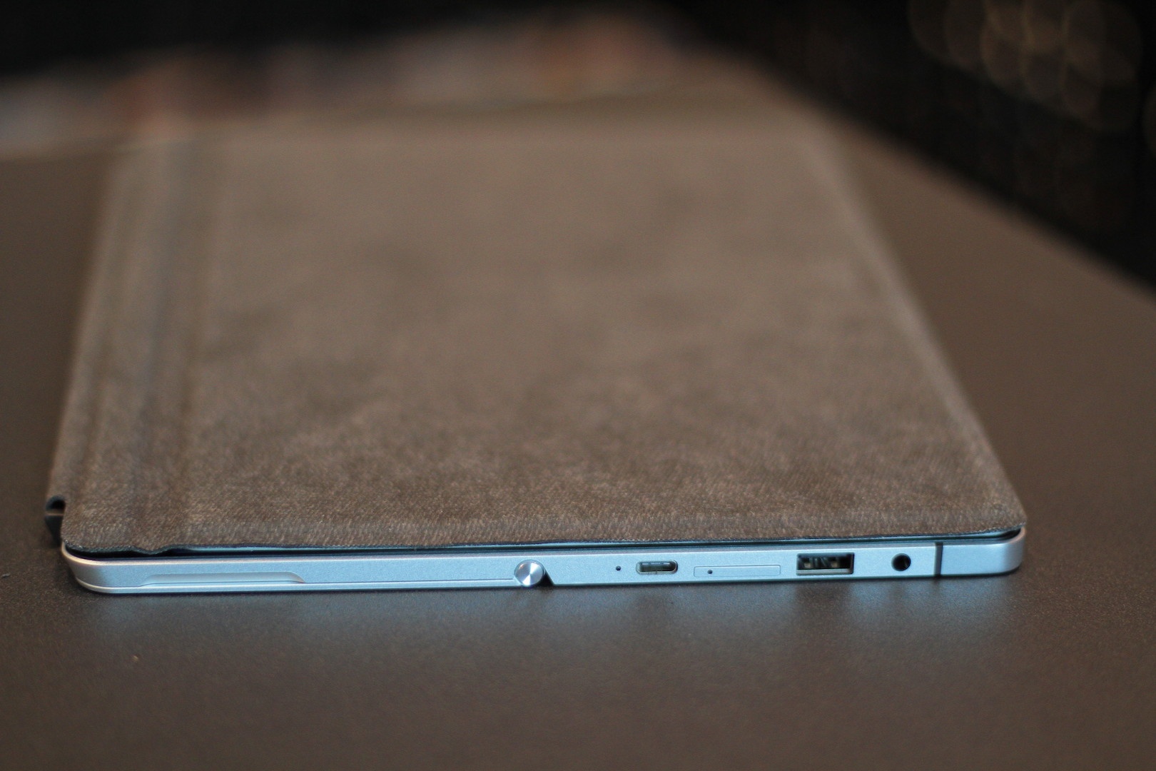 gia HP Elite X2 tai Viet Nam, anh 5