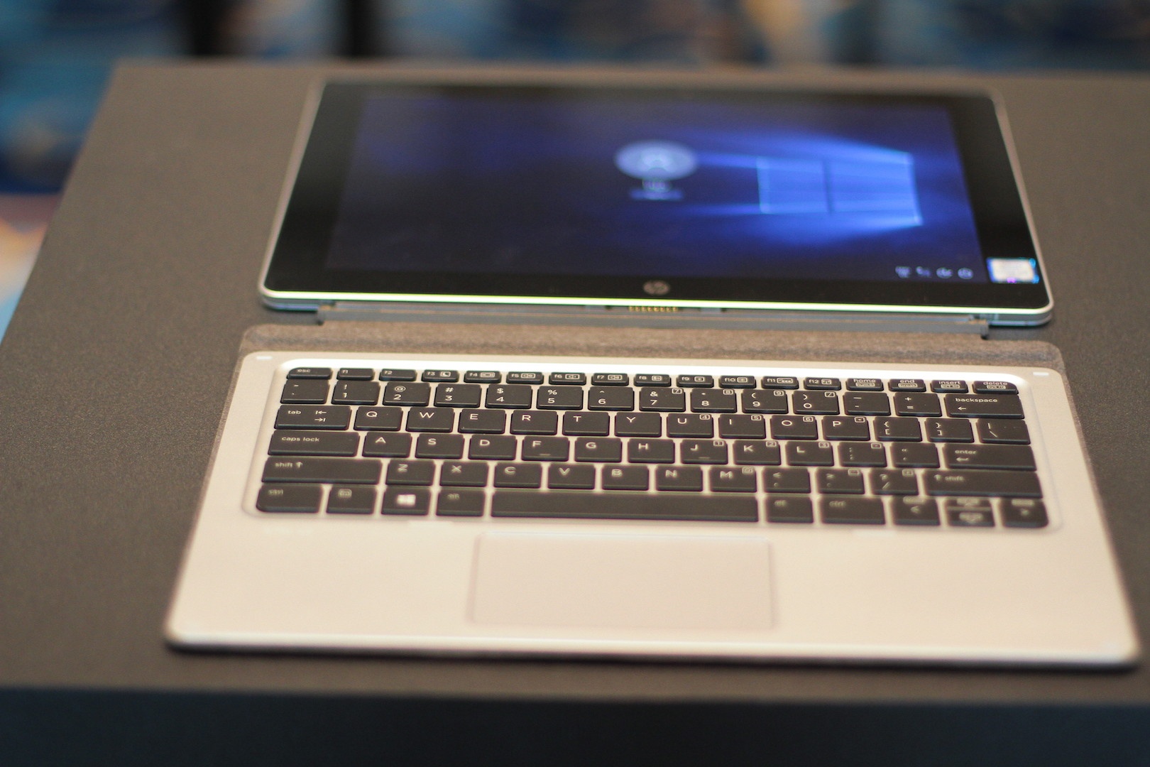 gia HP Elite X2 tai Viet Nam, anh 8