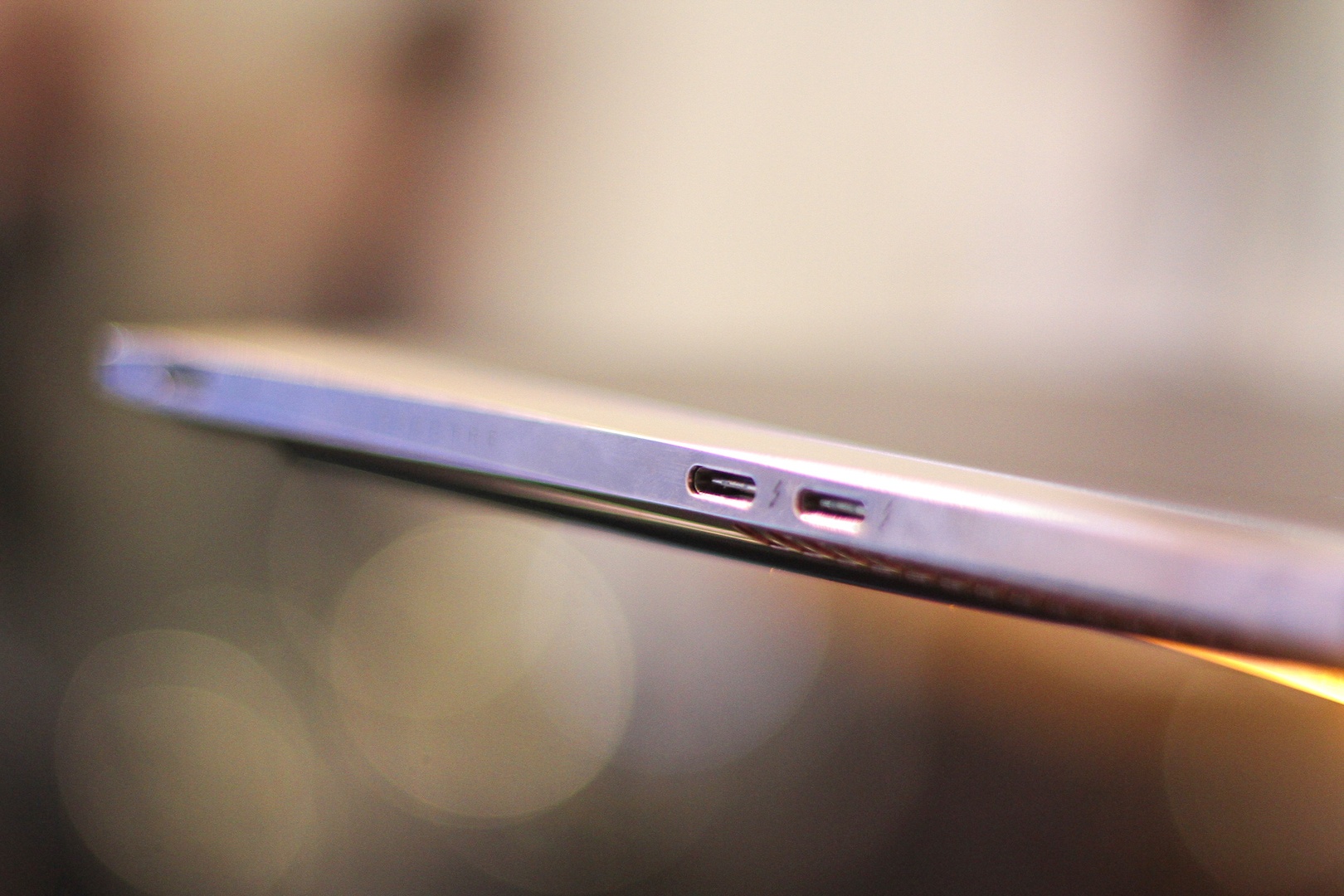 HP Spectre Laptop mong nhat the gioi anh 4