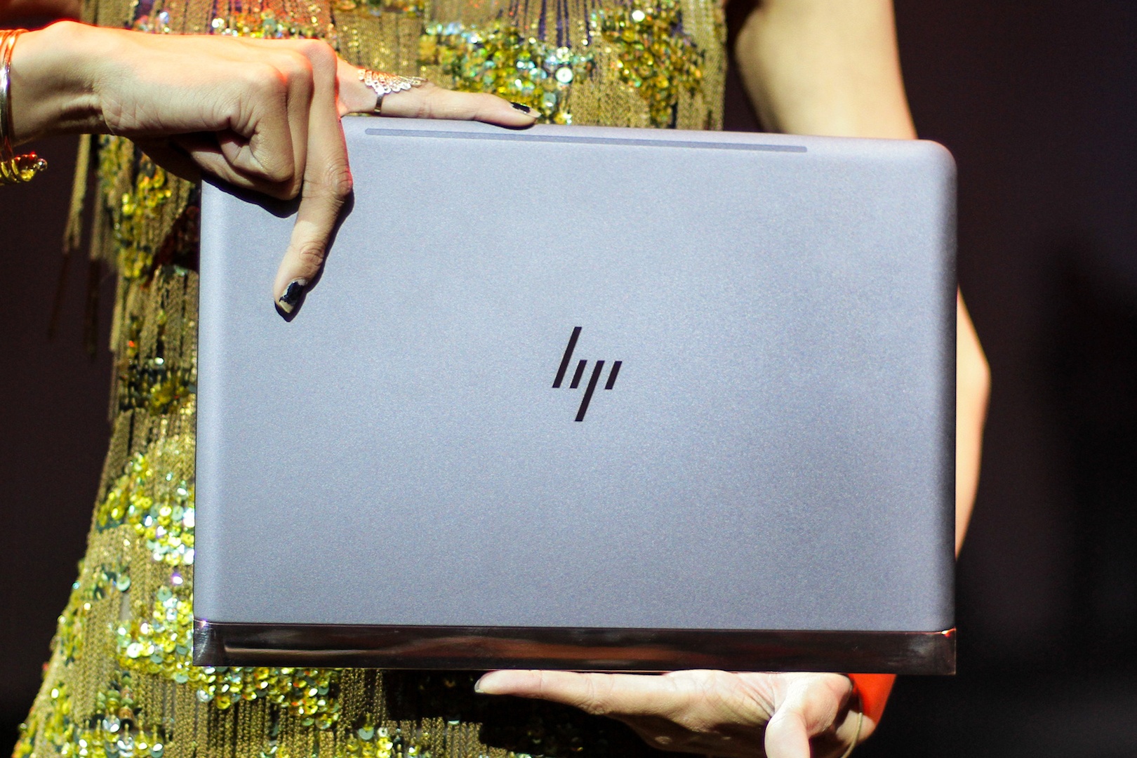 HP Spectre Laptop mong nhat the gioi anh 12