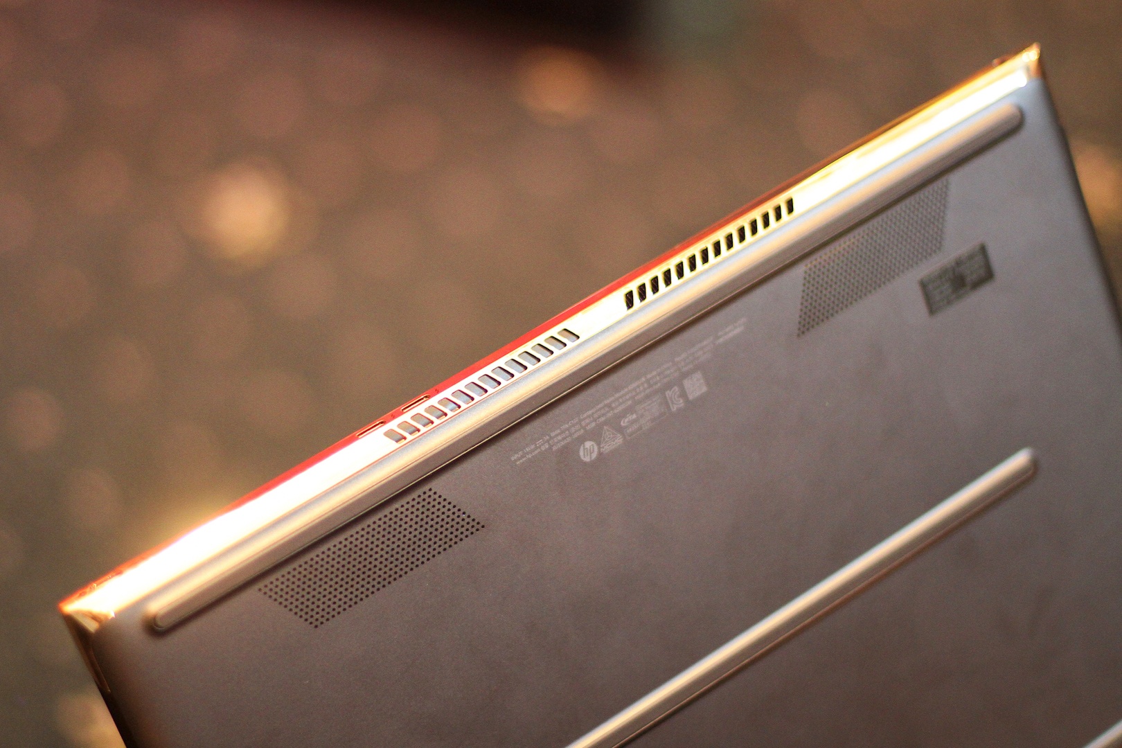 HP Spectre Laptop mong nhat the gioi anh 6