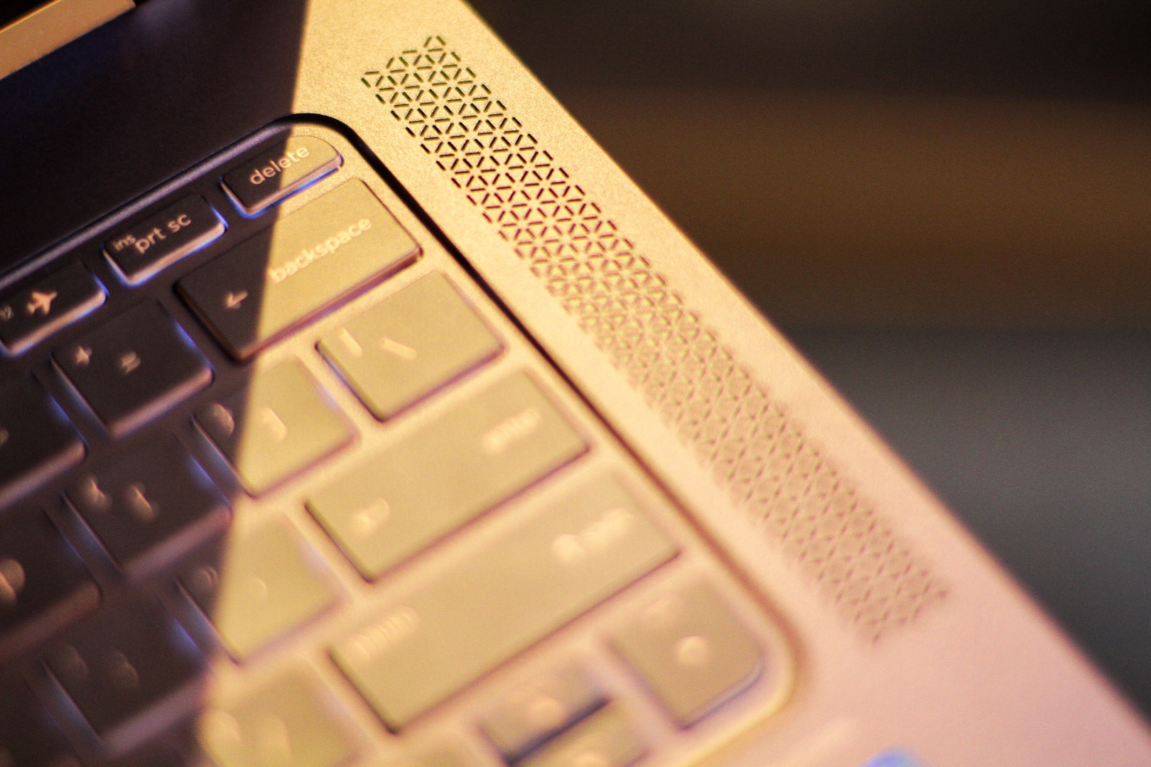 HP Spectre Laptop mong nhat the gioi anh 11