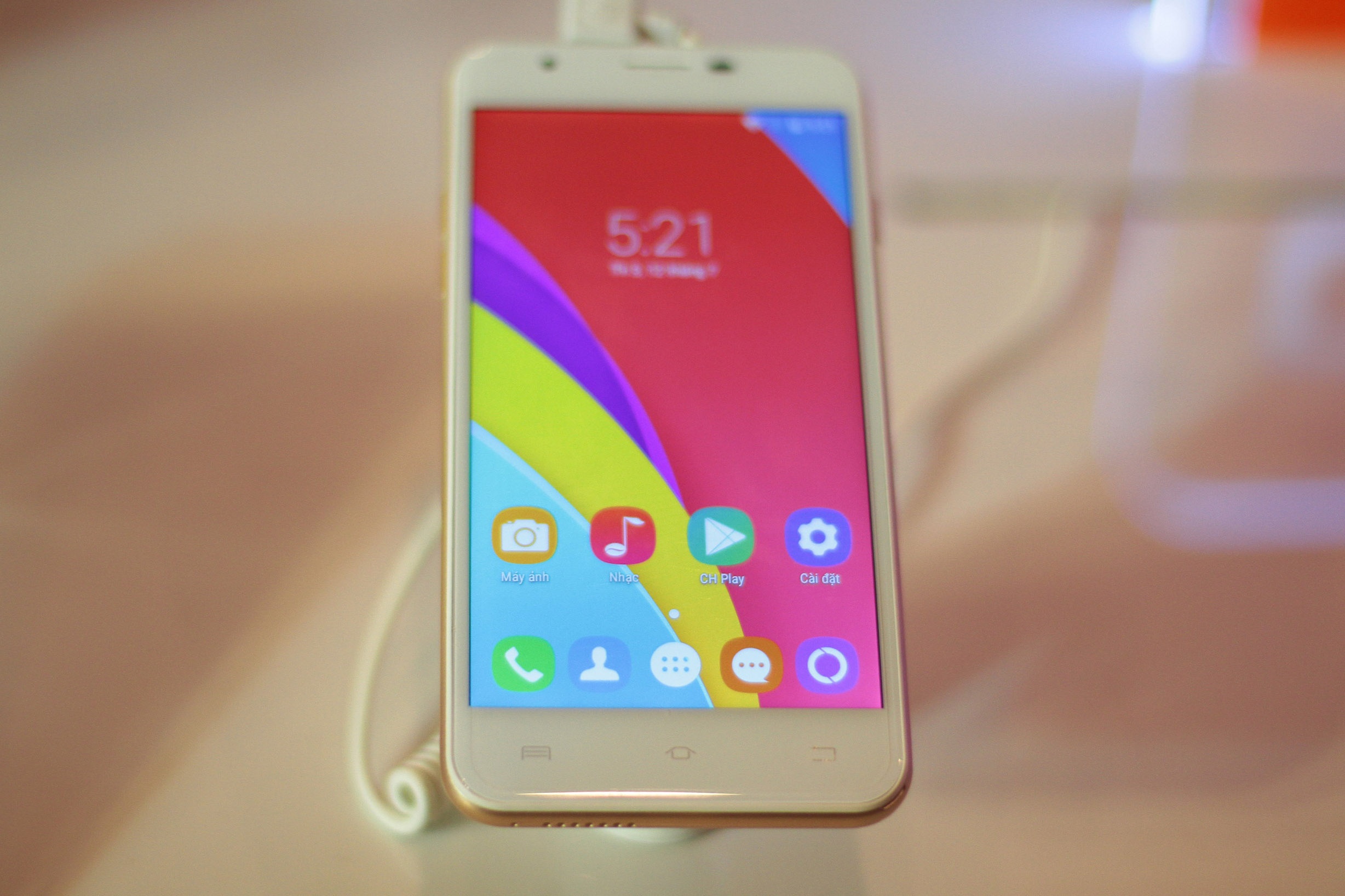 Dien thoai Oukitel den Viet Nam anh 4