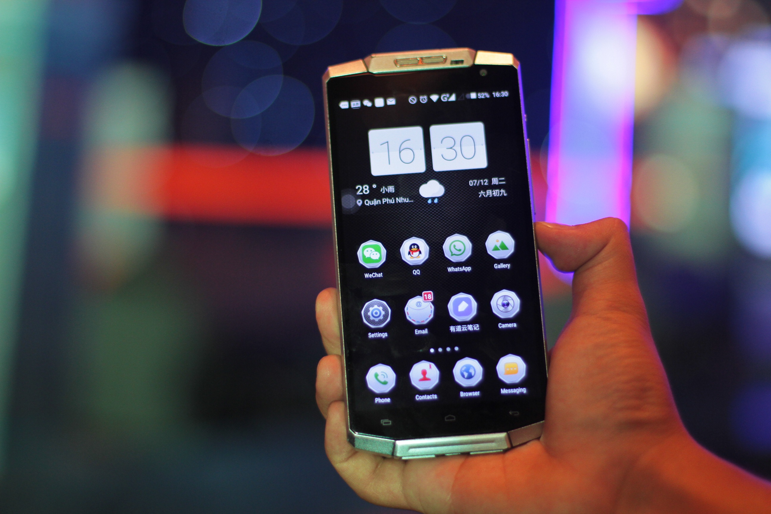 Dien thoai Oukitel den Viet Nam anh 6