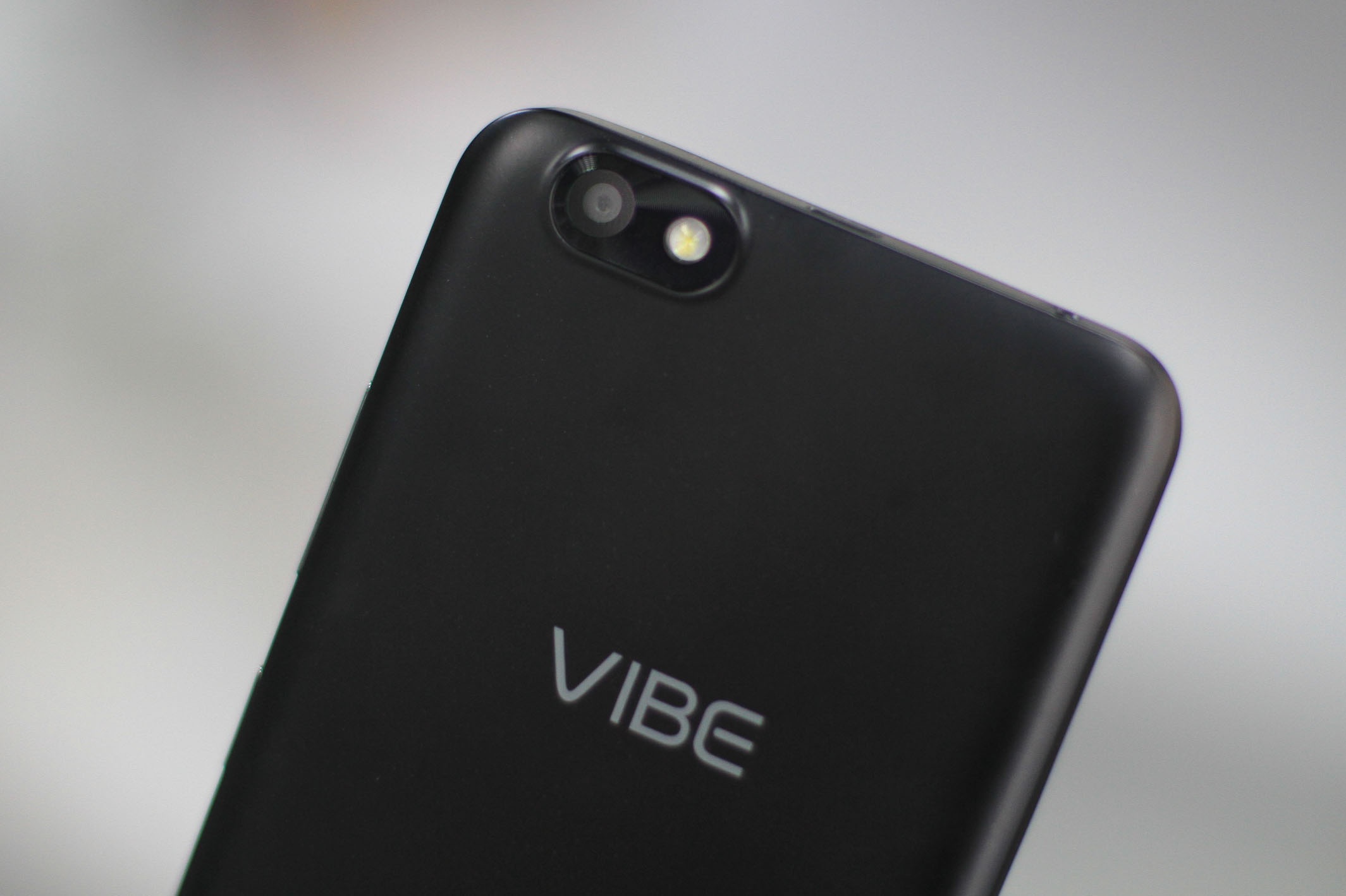 Mo hop Lenovo Vibe C anh 10