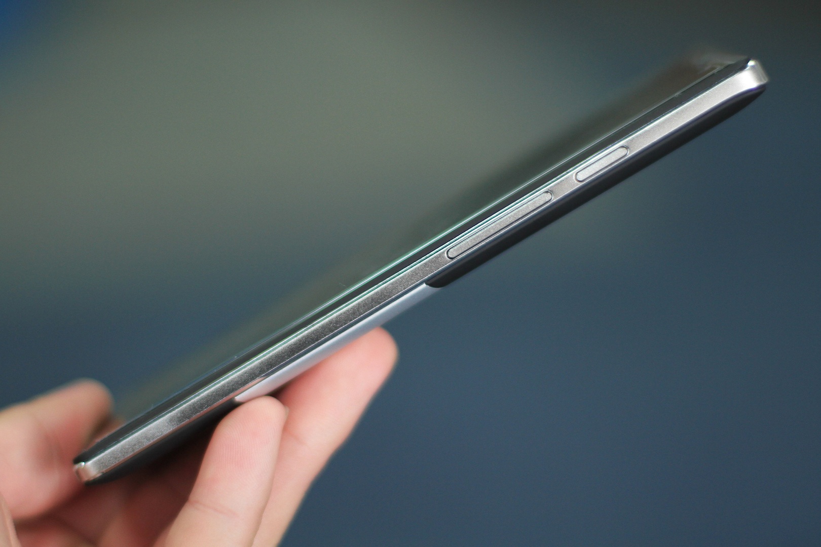 Smartphone 4G re nhat Viet Nam anh 6