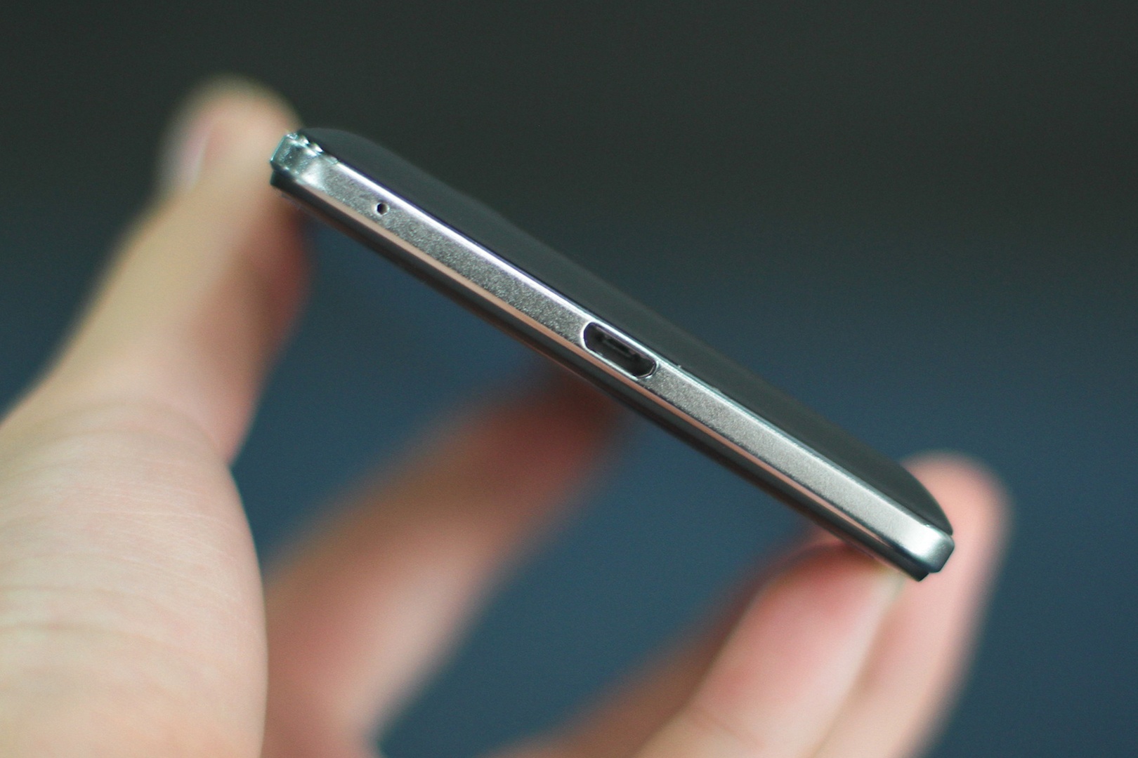 Smartphone 4G re nhat Viet Nam anh 8