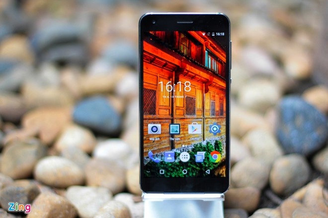 Loat smartphone cam bien van tay gia re moi ve VN hinh anh